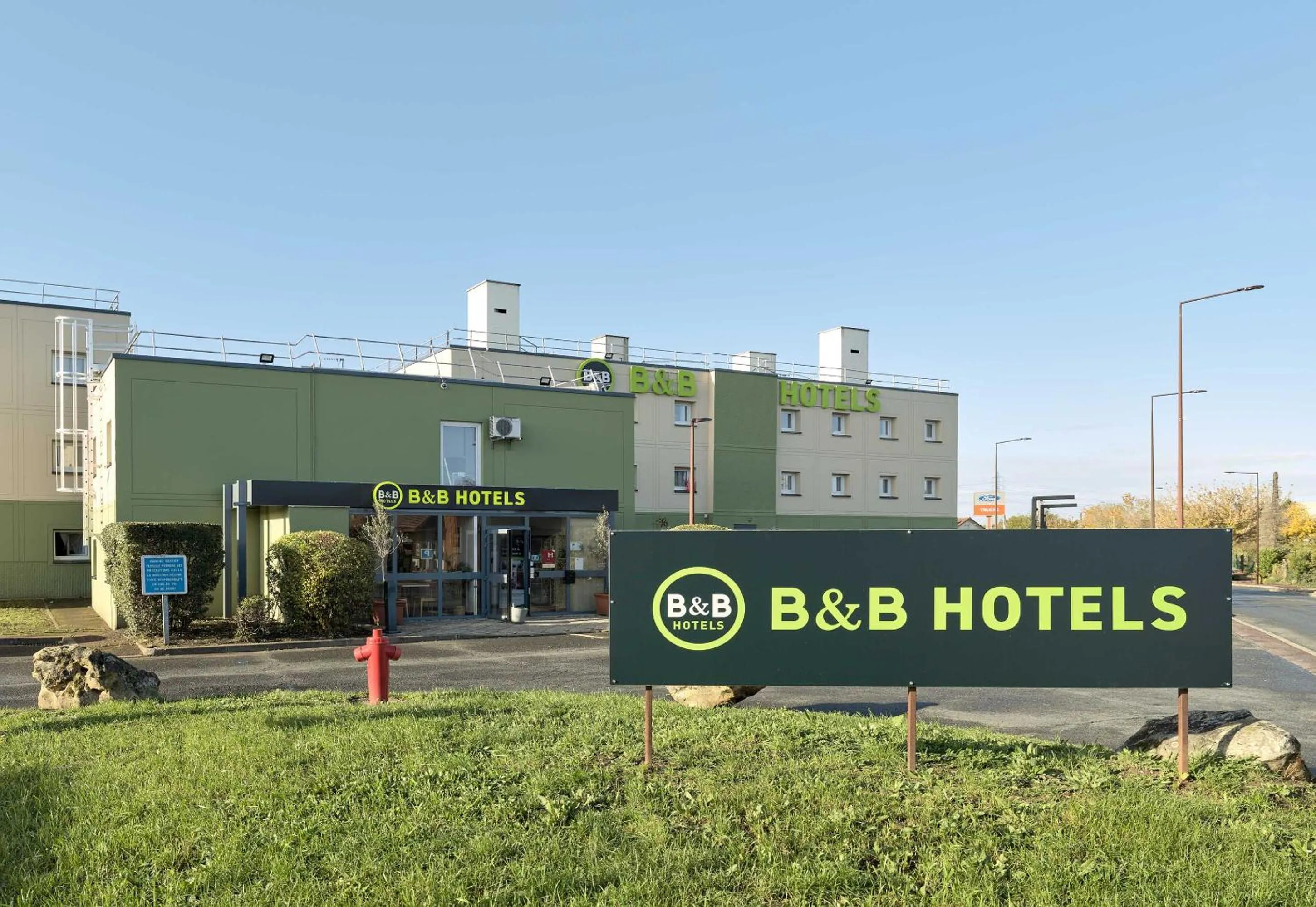 Property building in B&B HOTEL Cergy Pierrelaye