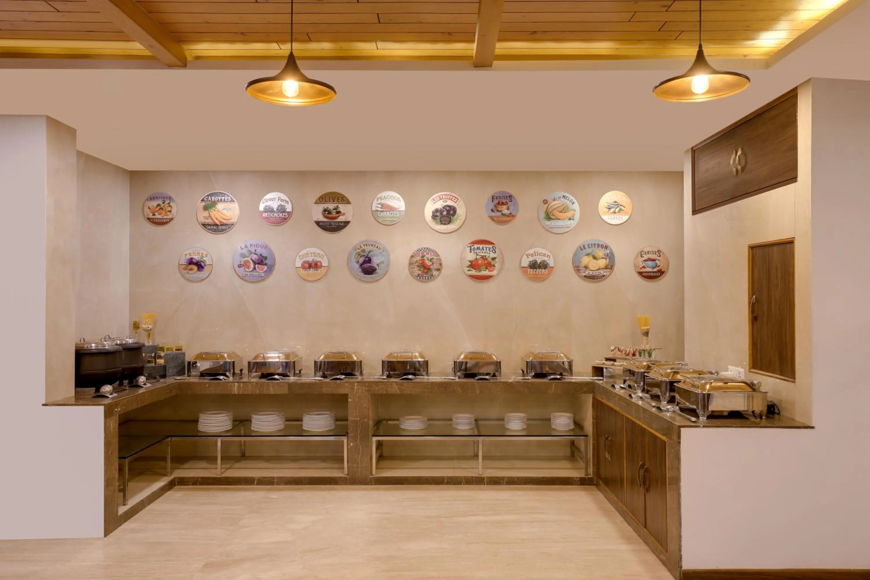 Restaurant/places to eat in Lemon Tree Hotel, Kasauli