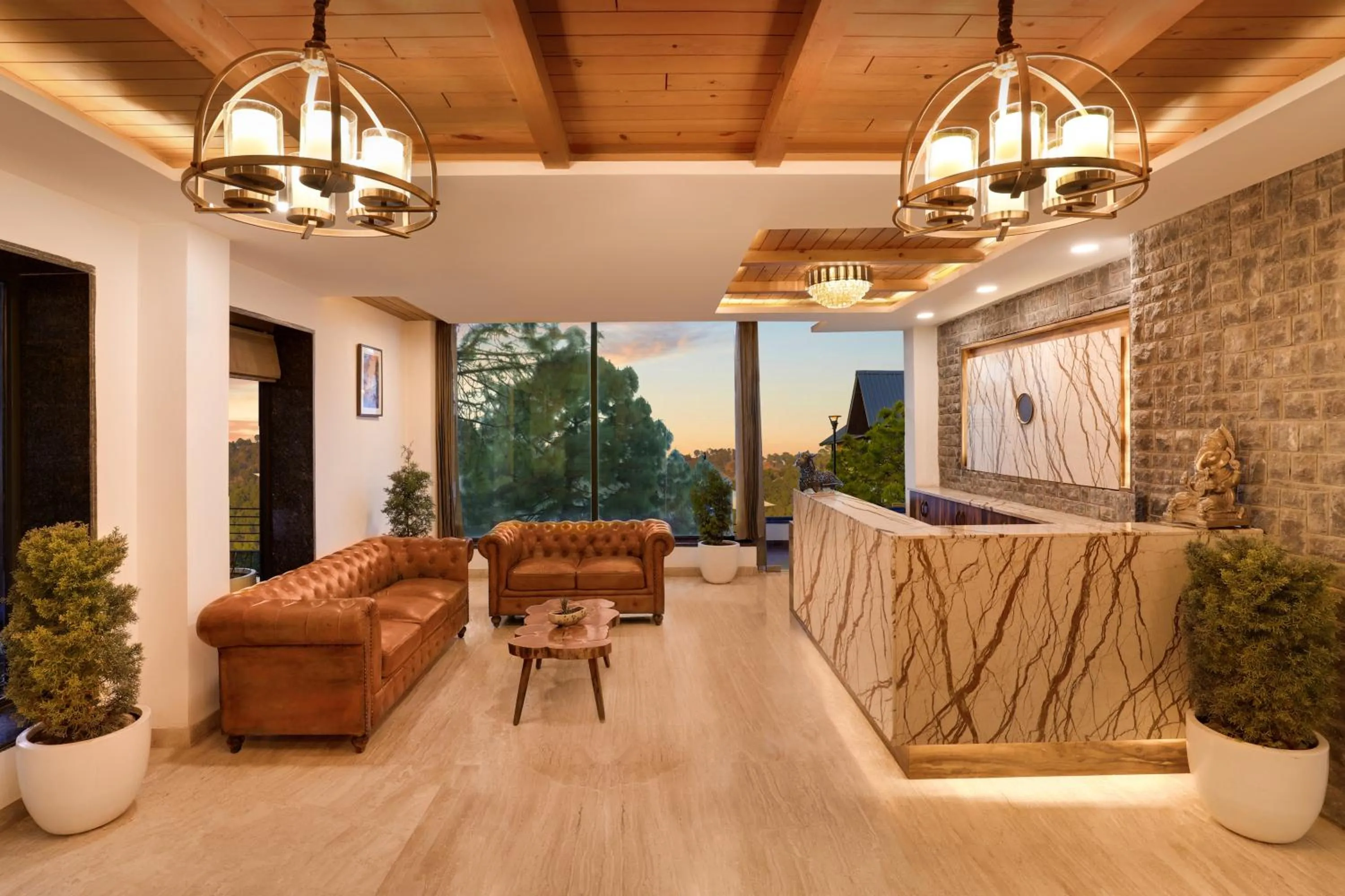 Lobby or reception in Lemon Tree Hotel, Kasauli