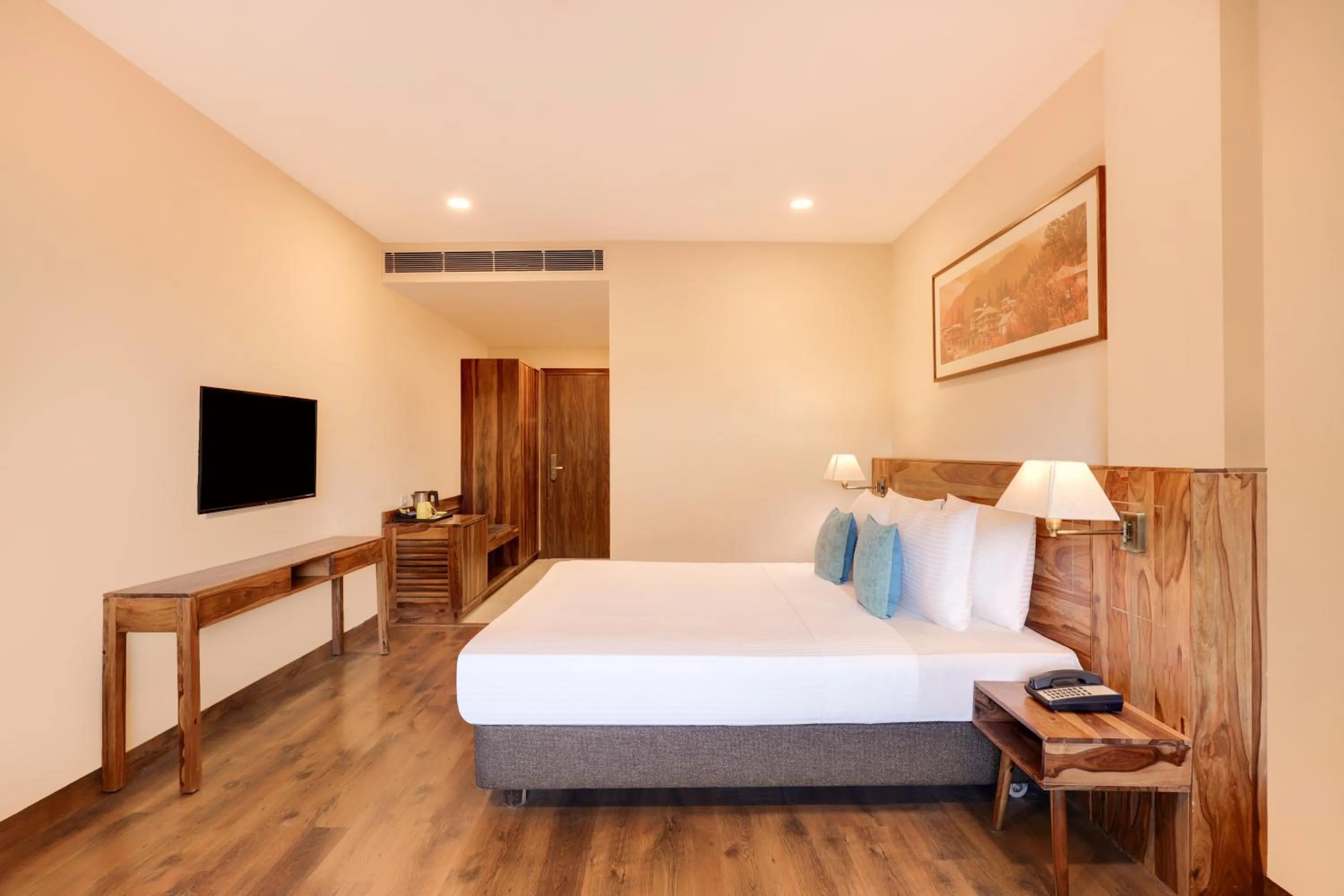 Bed in Lemon Tree Hotel, Kasauli