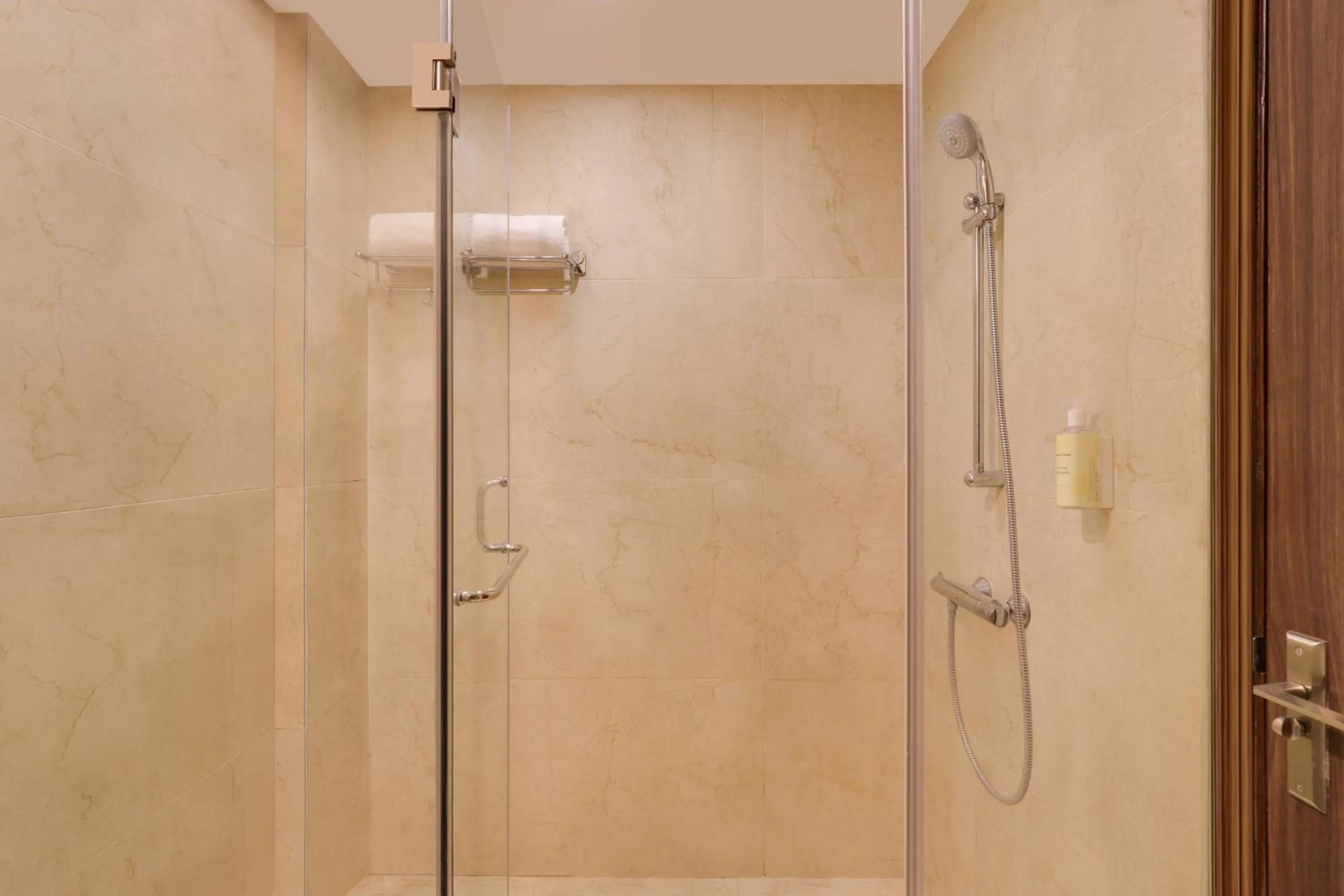 Lemon Tree Hotel, Kasauli