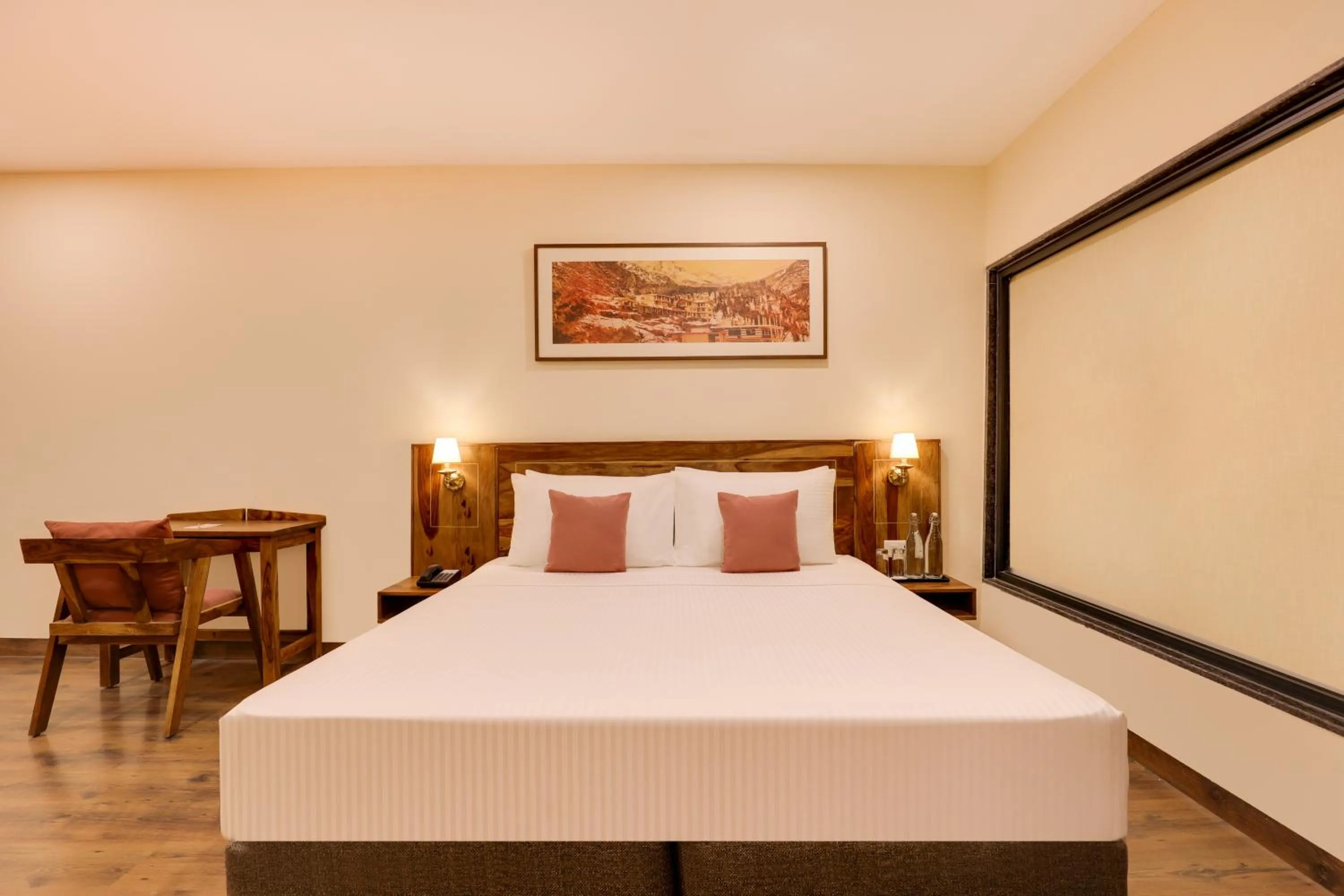 Bedroom, Bed in Lemon Tree Hotel, Kasauli