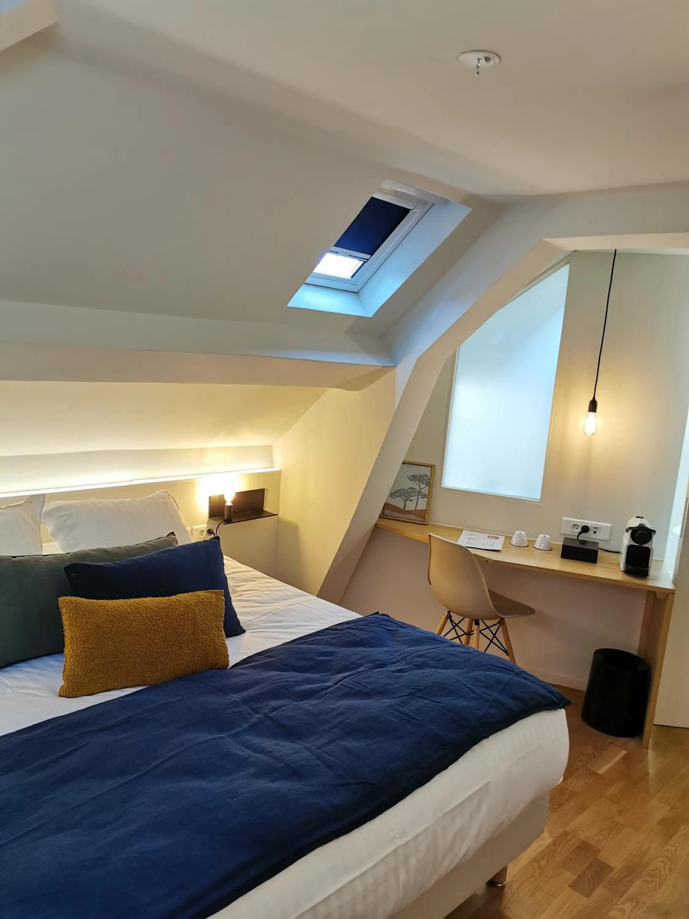 Bed in Hotel Restaurant La Musardiere