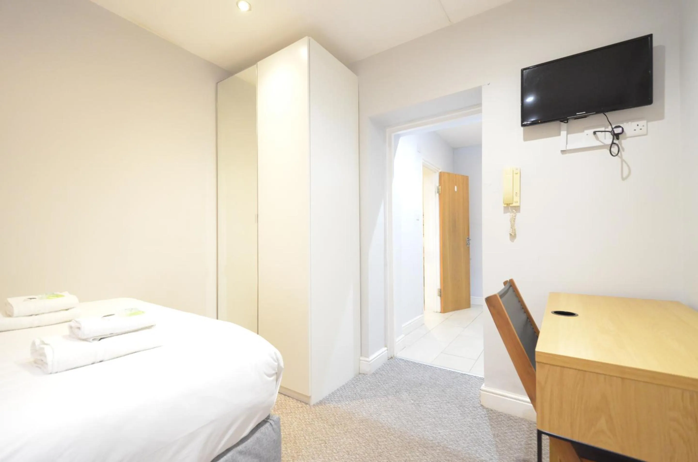 Bedroom, Bed in Amber Residence Hotel-Suites