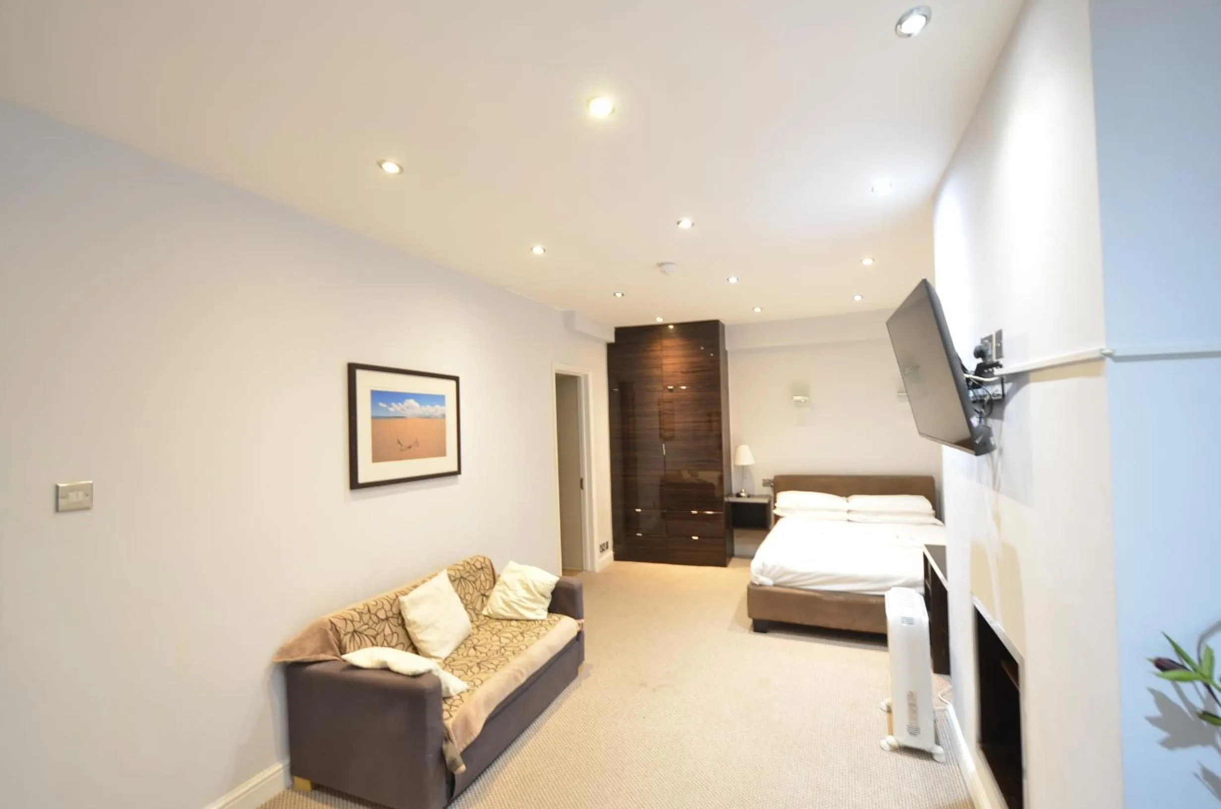 Bedroom, Bed in Amber Residence Hotel-Suites