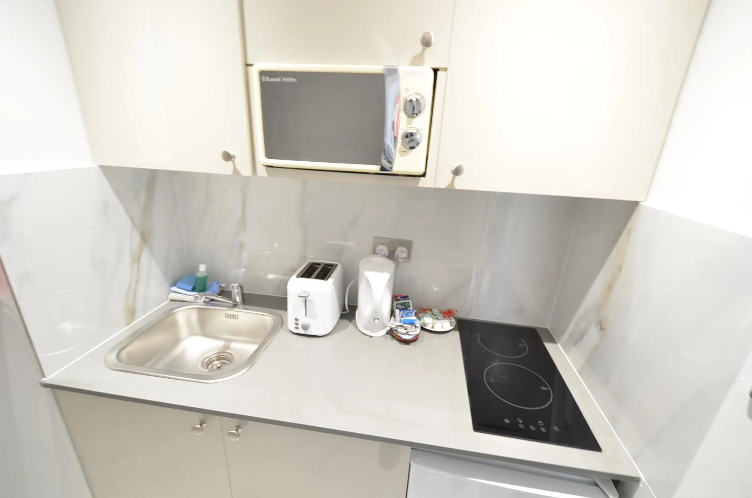 Bedroom in Amber Residence Hotel-Suites