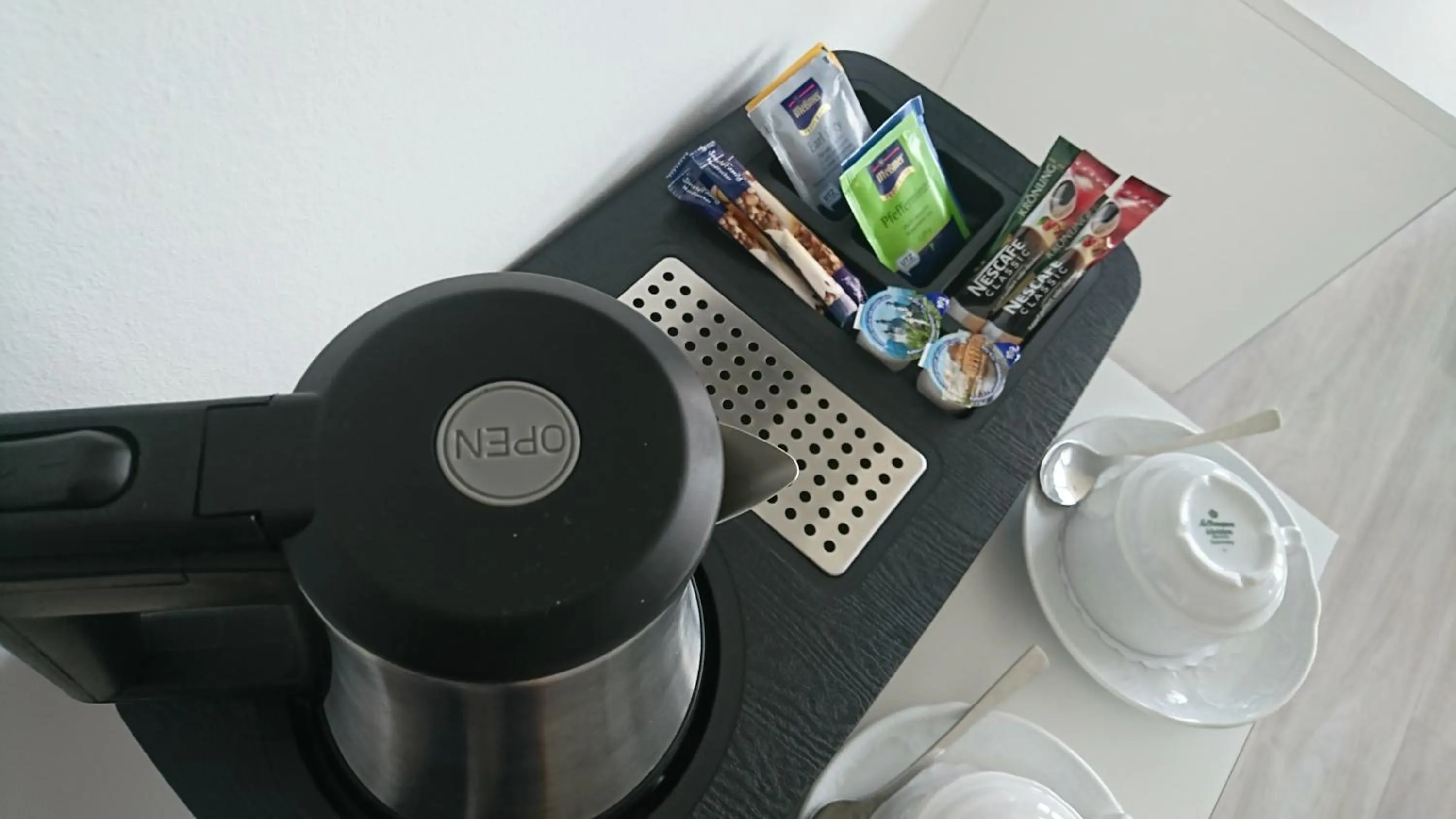 Coffee/tea facilities in Hotel in Herrenhausen