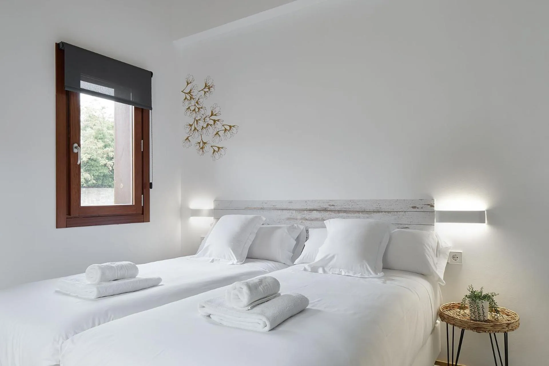 Bed in IRAIPE Estella Rooms Auto Check-in