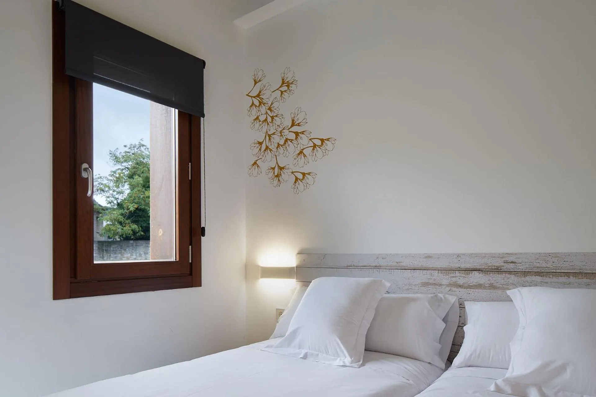 Bed in IRAIPE Estella Rooms Auto Check-in