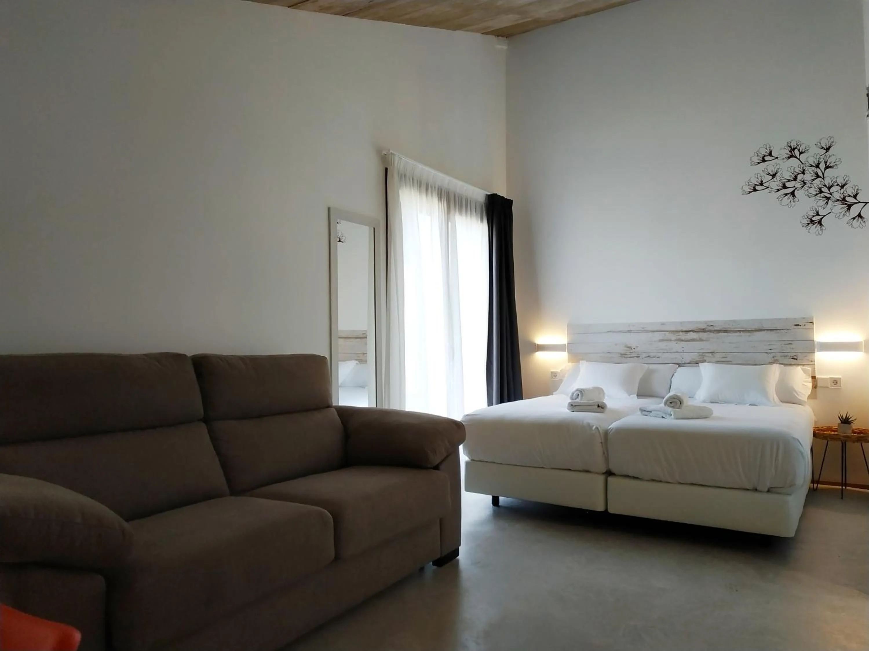 Bed in IRAIPE Estella Rooms Auto Check-in