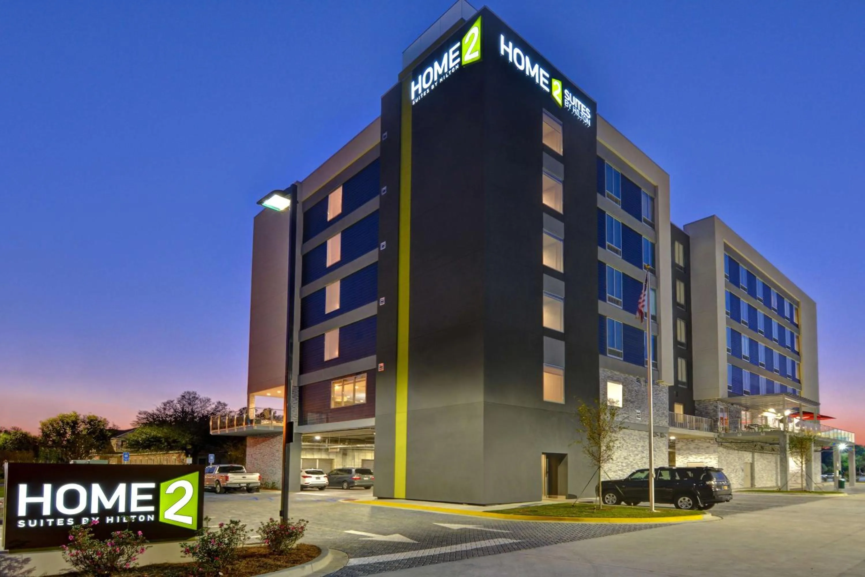 Property building in Home2 Suites By Hilton Savannah Midtown, Ga