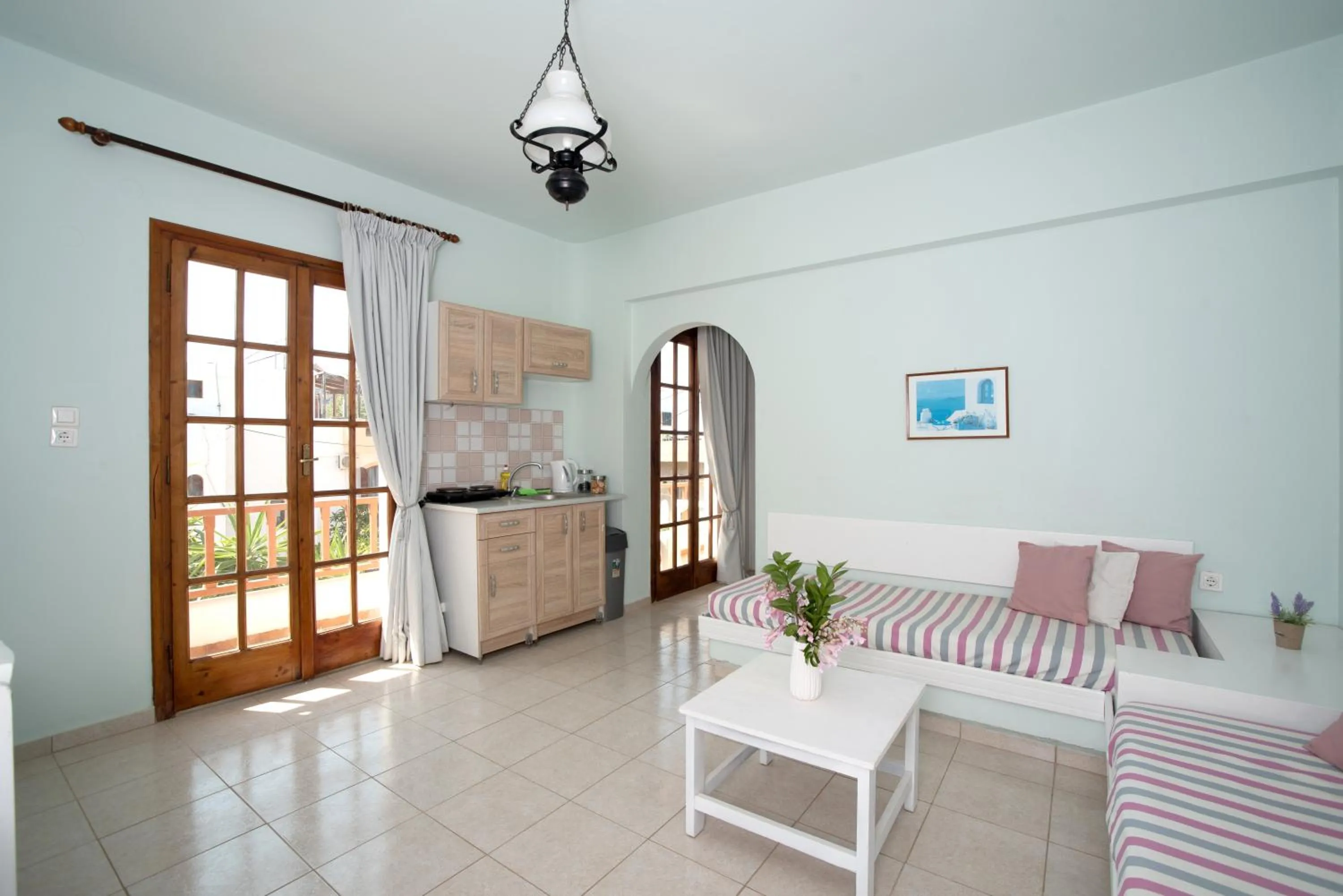 Kitchen or kitchenette in Alexandra Apartments