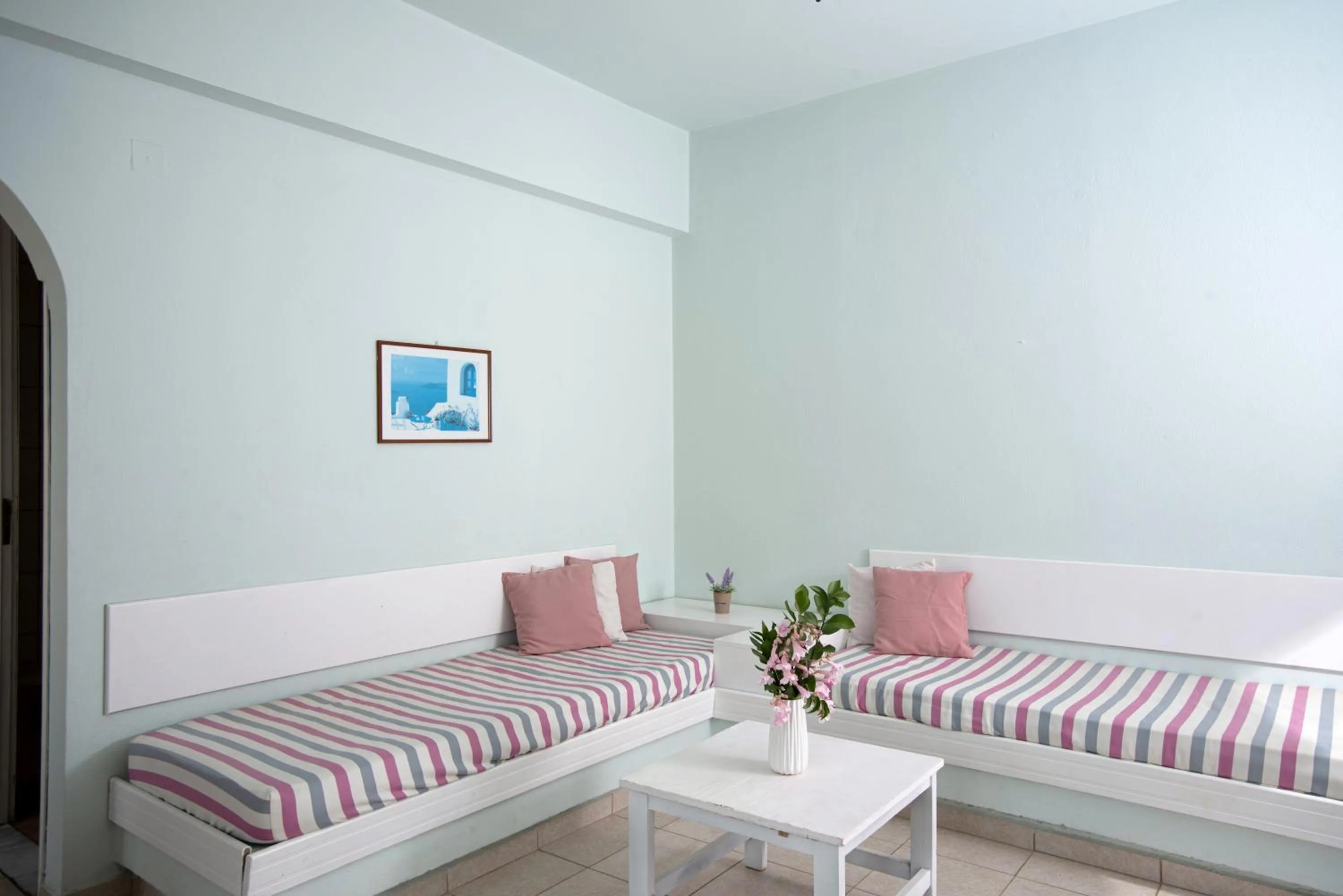 Seating area in Alexandra Apartments