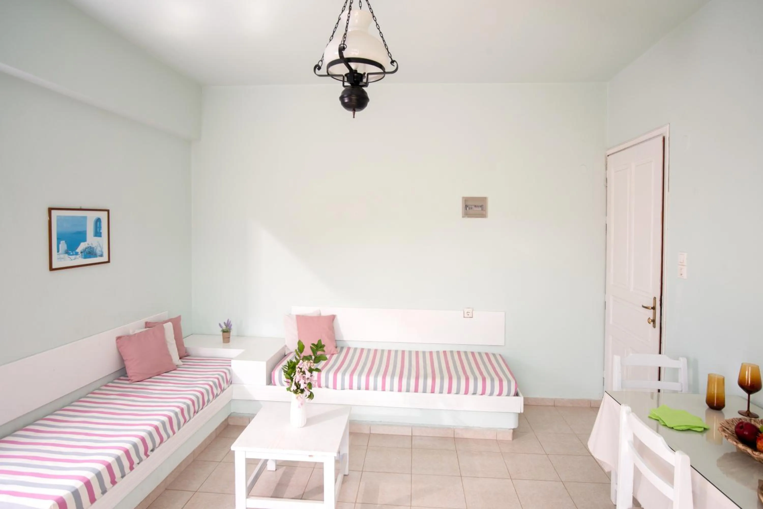 Photo of the whole room, Bed in Alexandra Apartments