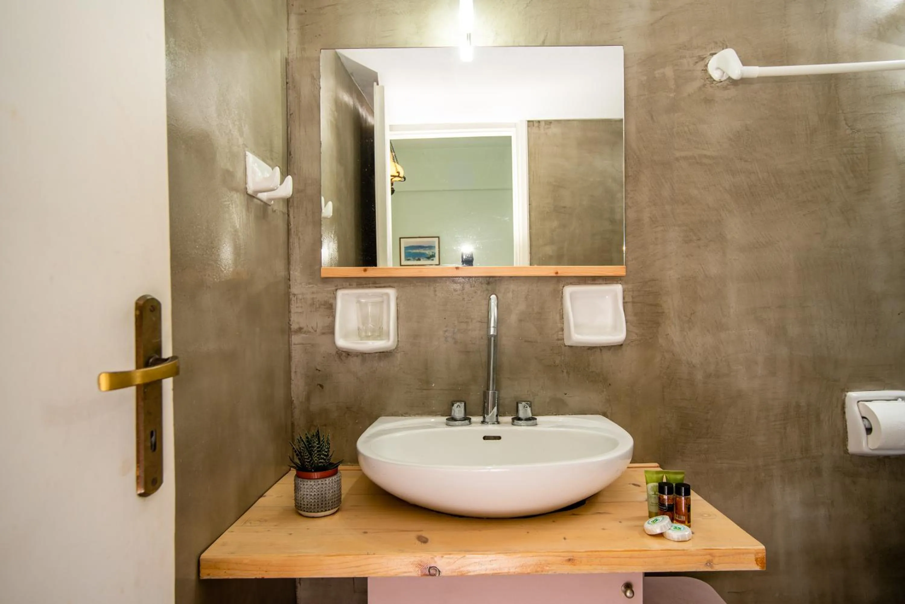 Bathroom in Alexandra Apartments