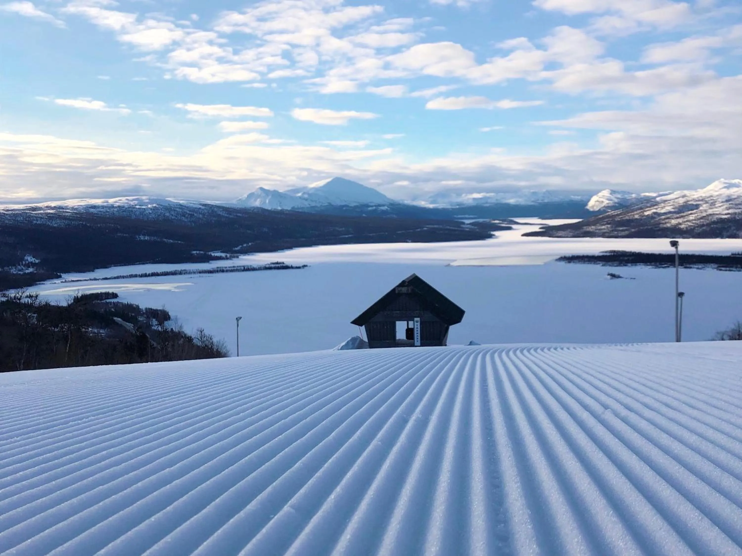 Skiing in Tärnaby Sporthotell