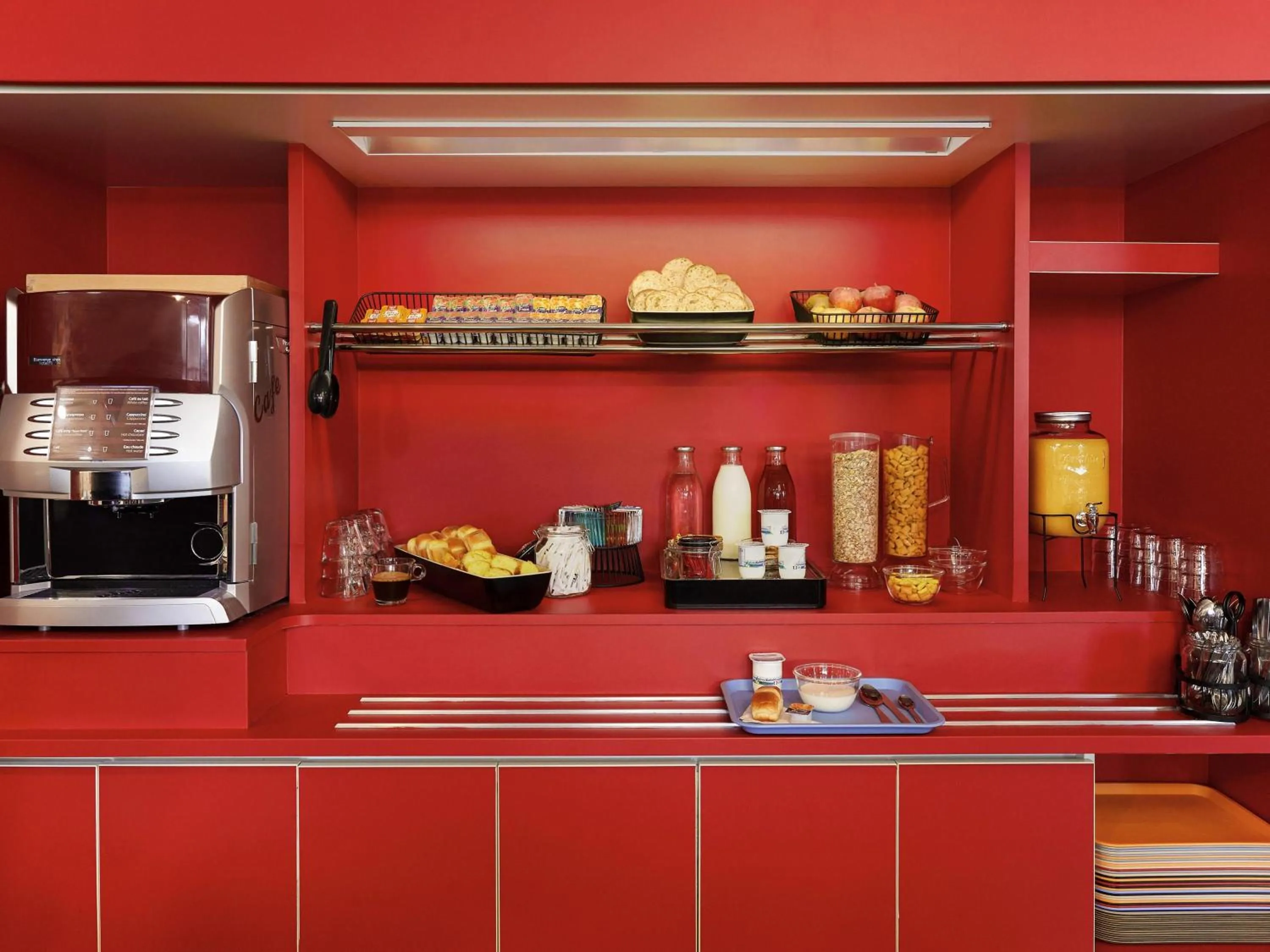 Breakfast in hotelF1 Metz Centre Devant les Ponts