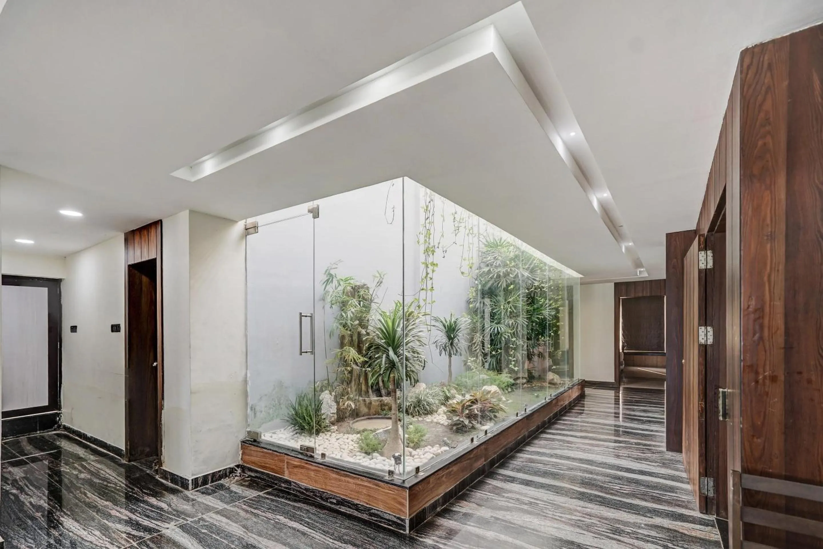 Lobby or reception in Capital O Sayhallo Prime Residency