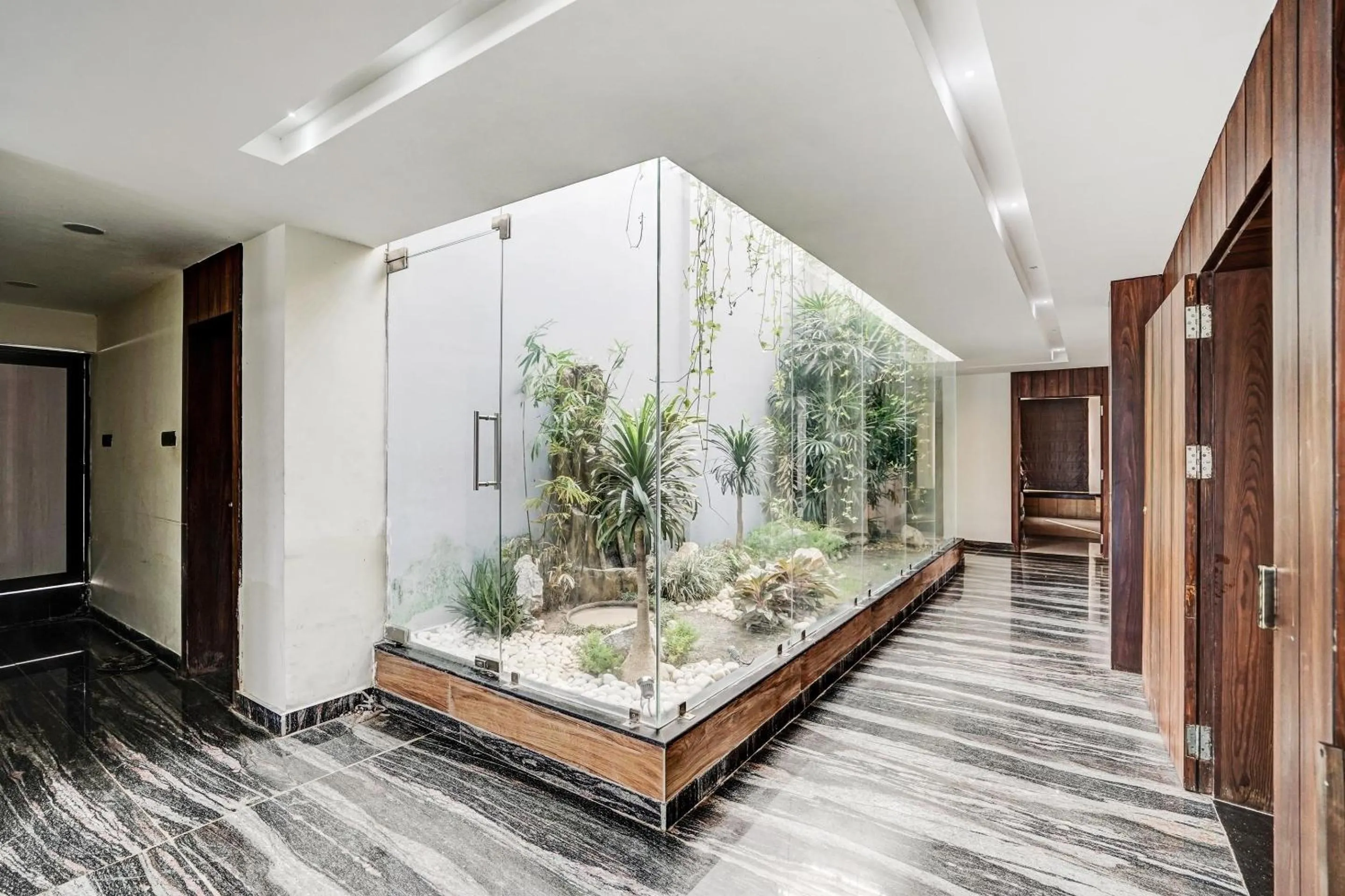 Lobby or reception in Capital O Sayhallo Prime Residency