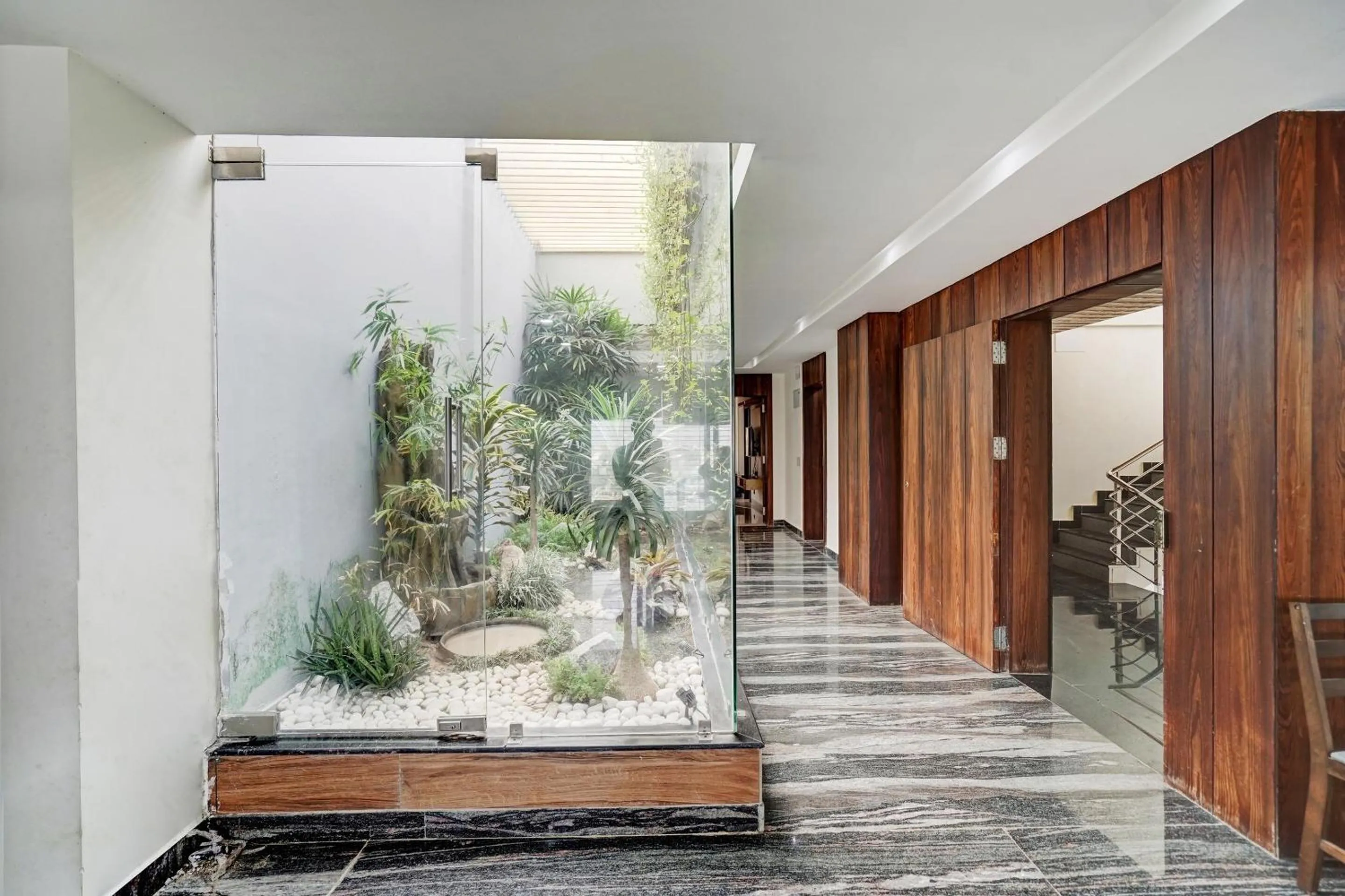 Lobby or reception in Capital O Sayhallo Prime Residency