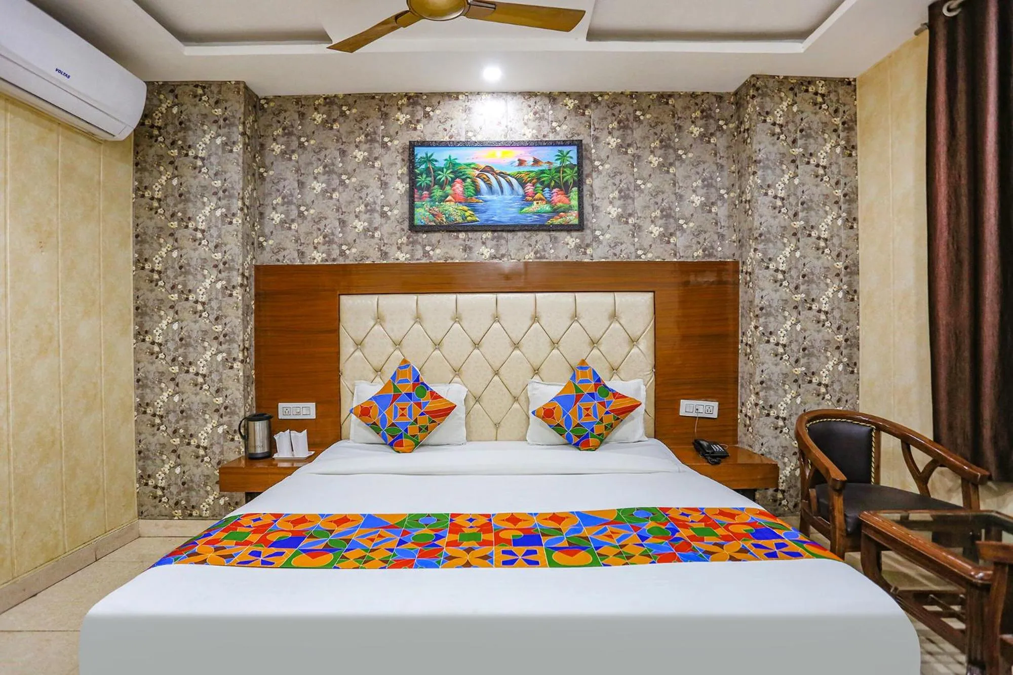 Bed in FabHotel Frolic