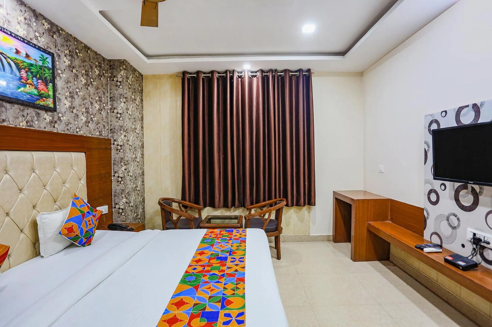 TV and multimedia, Bed in FabHotel Frolic