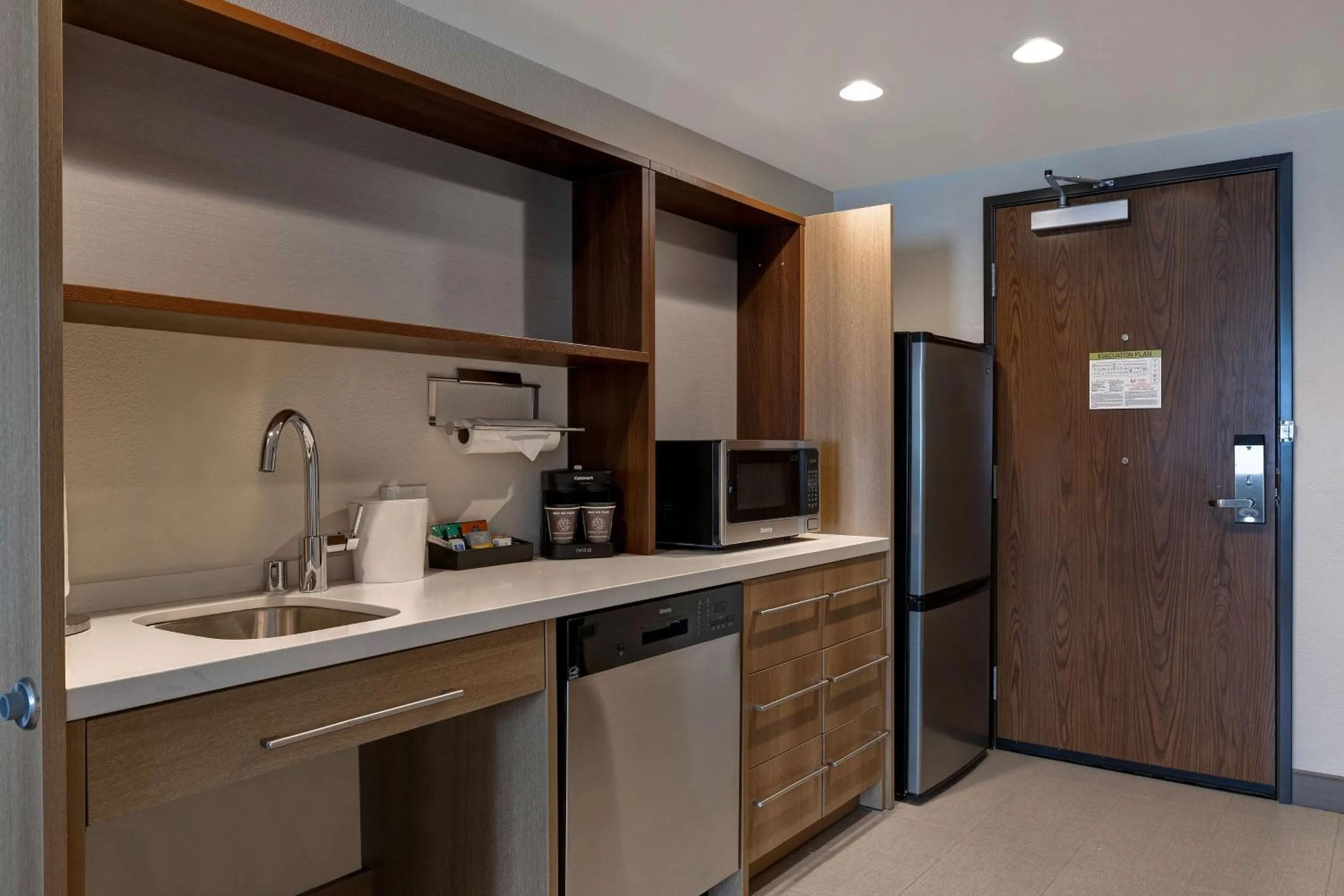 Kitchen or kitchenette in Home2 Suites By Hilton Barstow, Ca