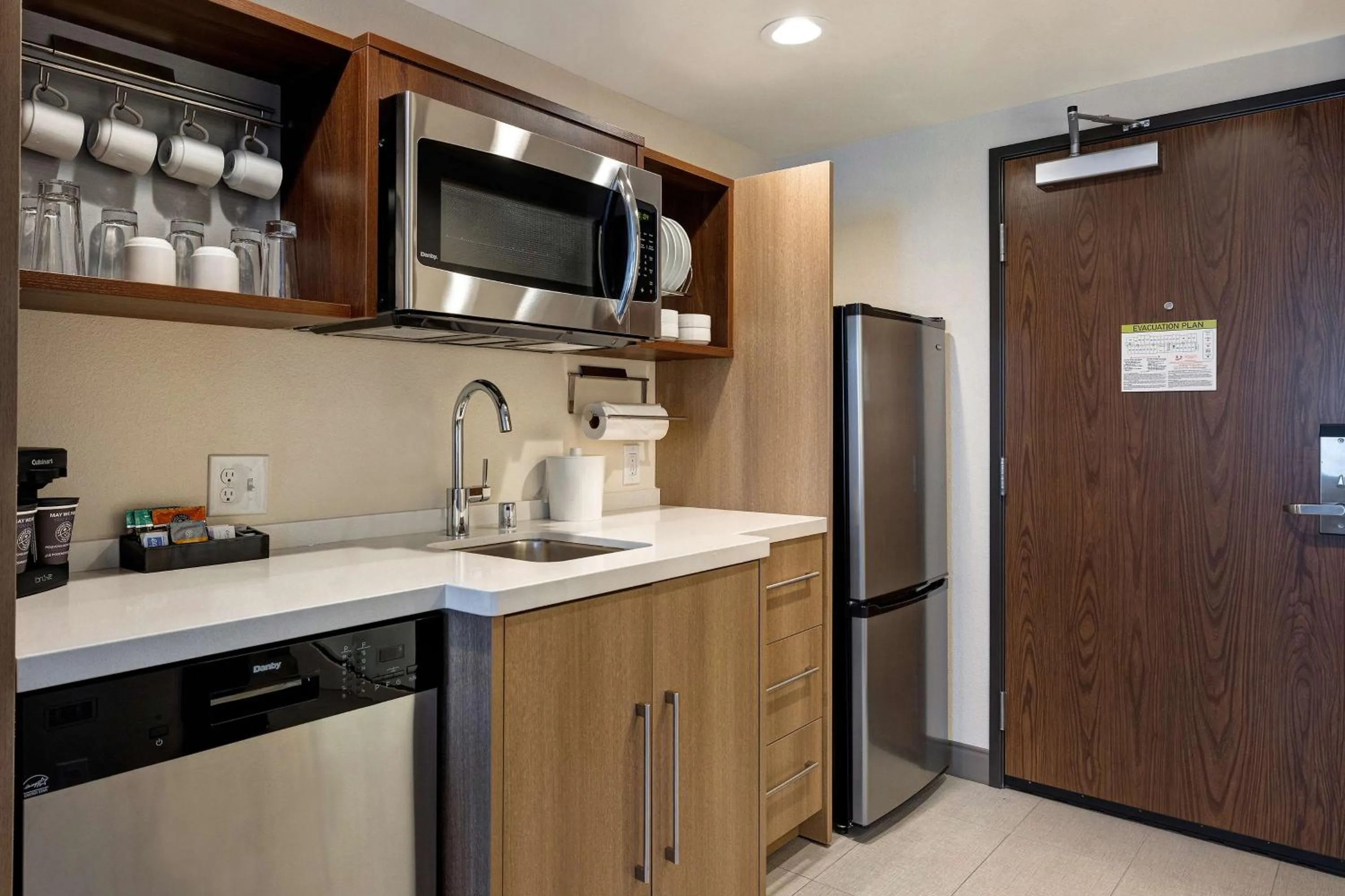 Kitchen or kitchenette in Home2 Suites By Hilton Barstow, Ca