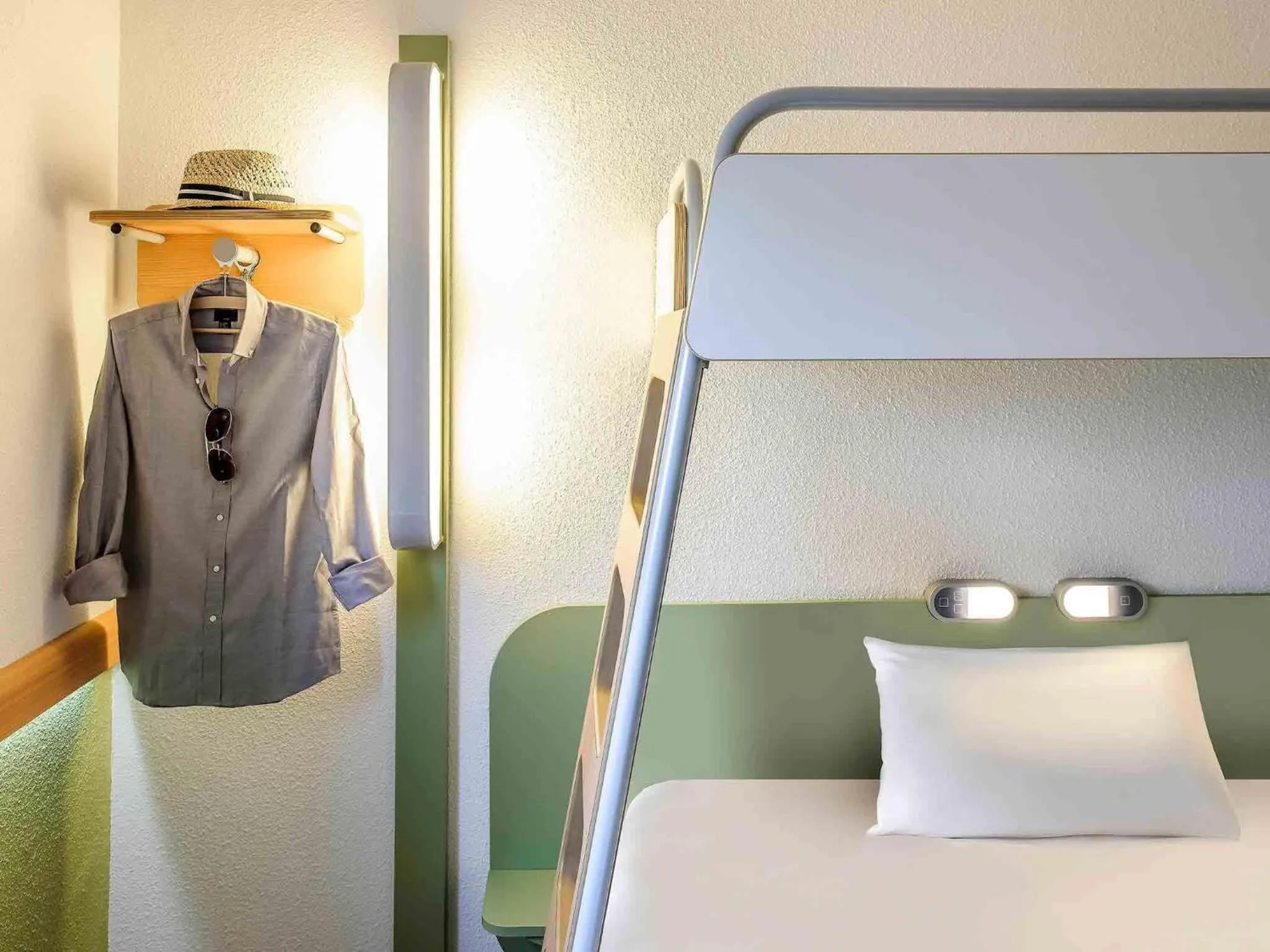 Bedroom, Bed in ibis budget Caen Mondeville