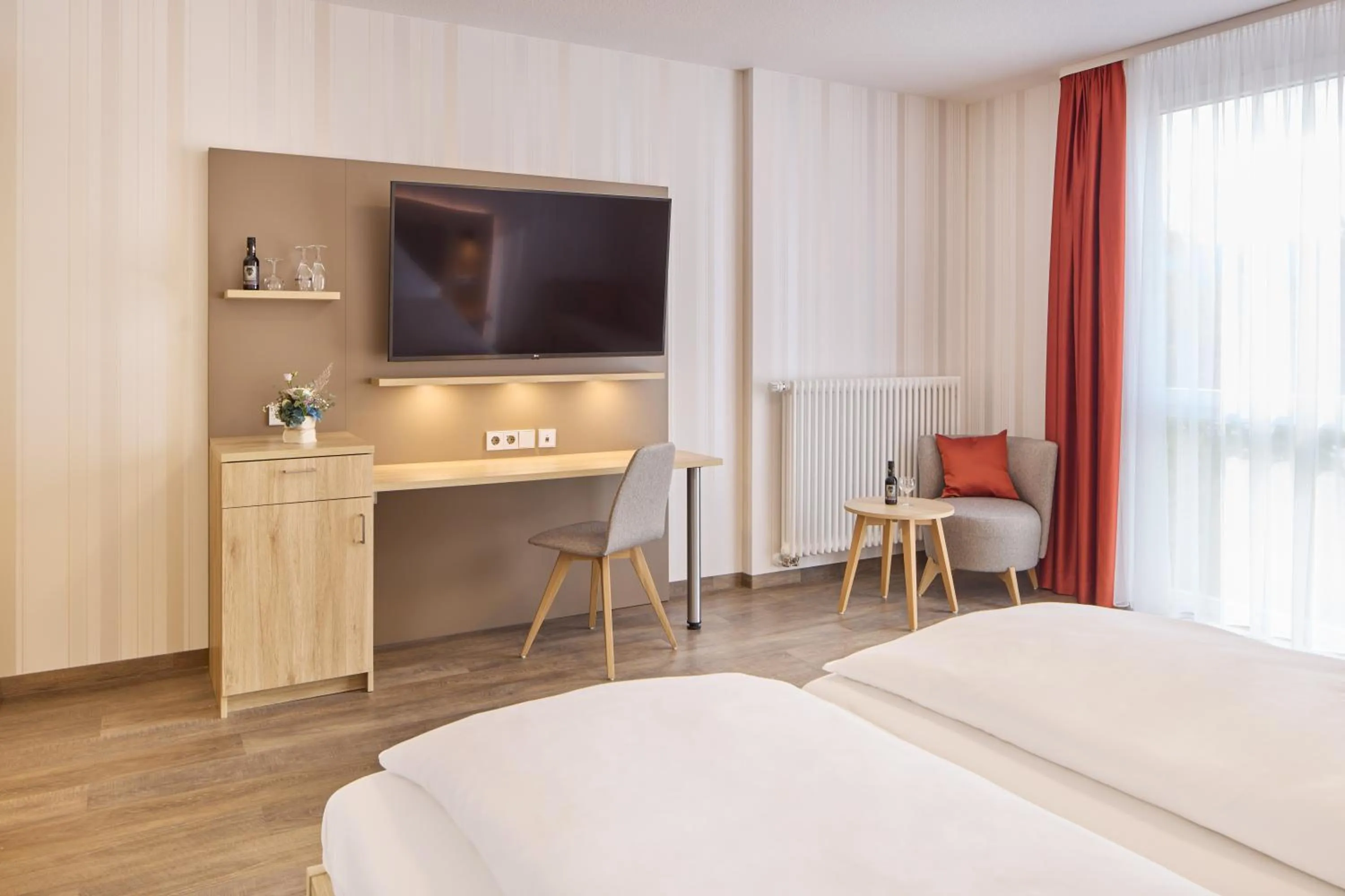 Photo of the whole room, Bed in Hotel Zum Schiff