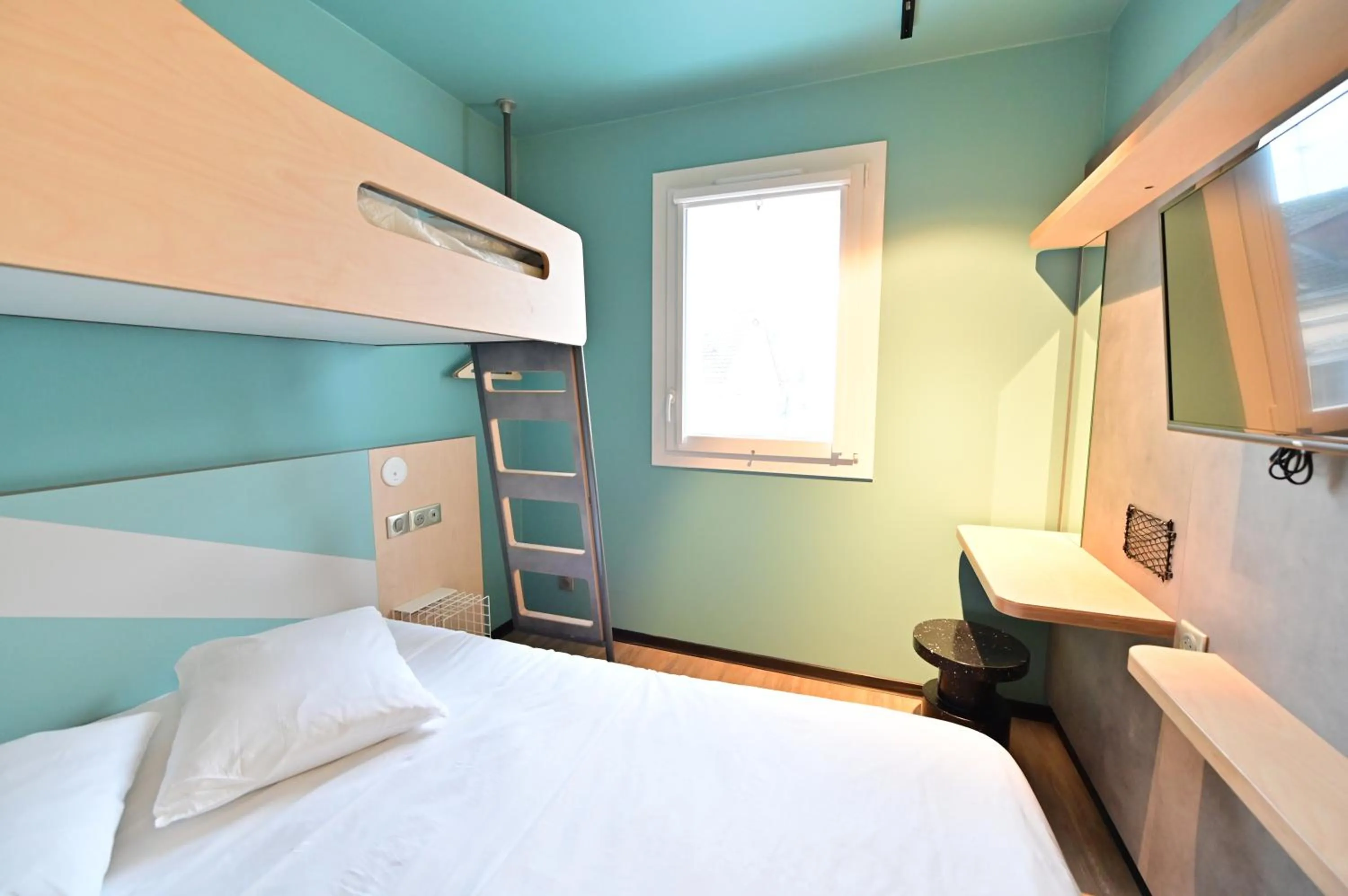 Bedroom, Bed in ibis budget Forbach Centre