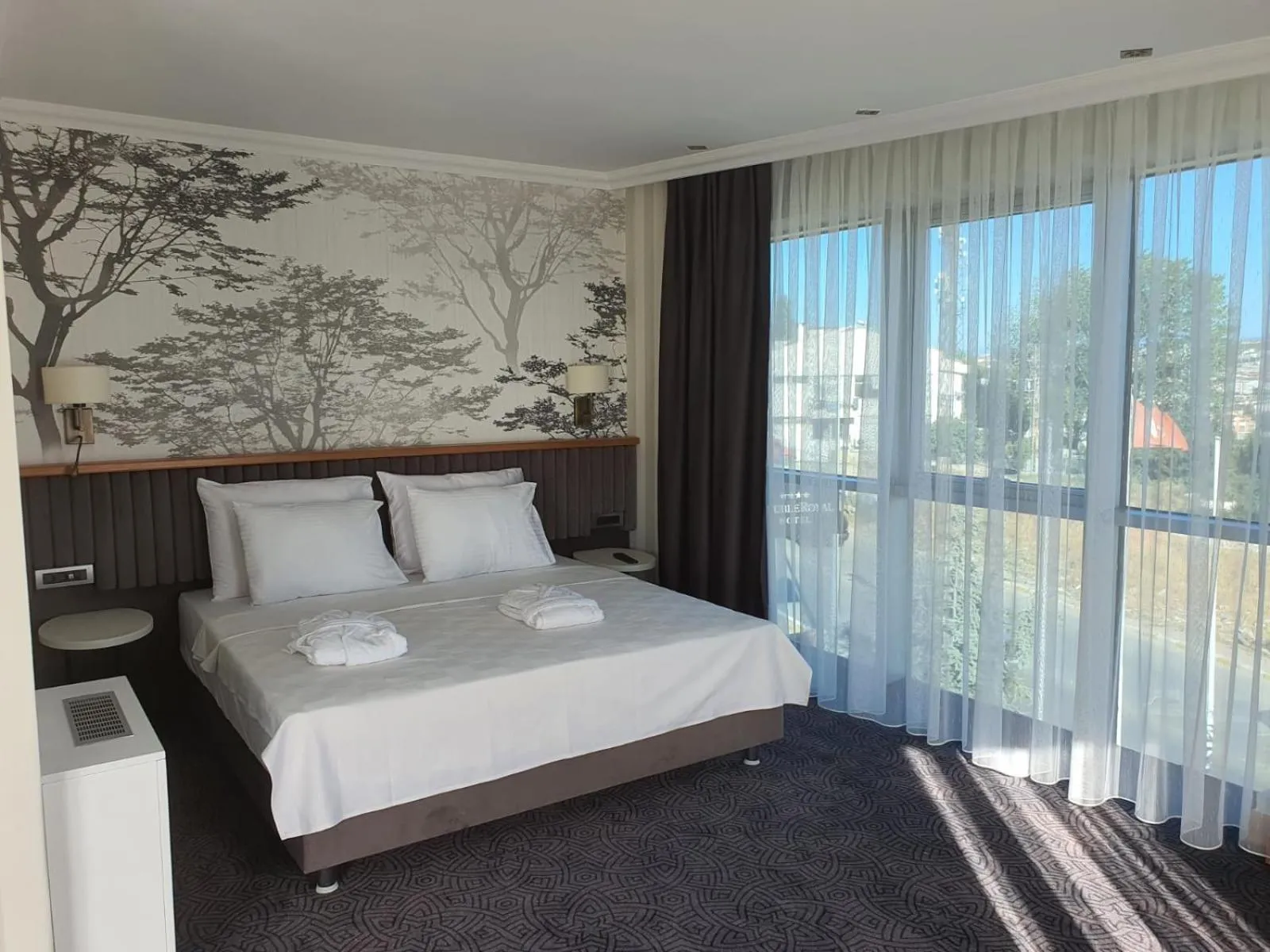 Massage, Bed in DOUBLE ROYAL HOTEL