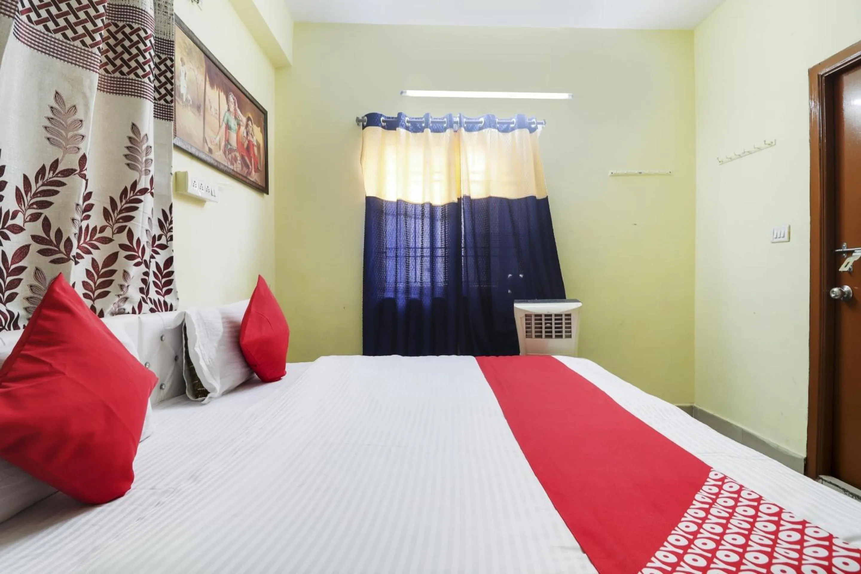 Bedroom, Bed in Hotel O Ruby Grand Inn