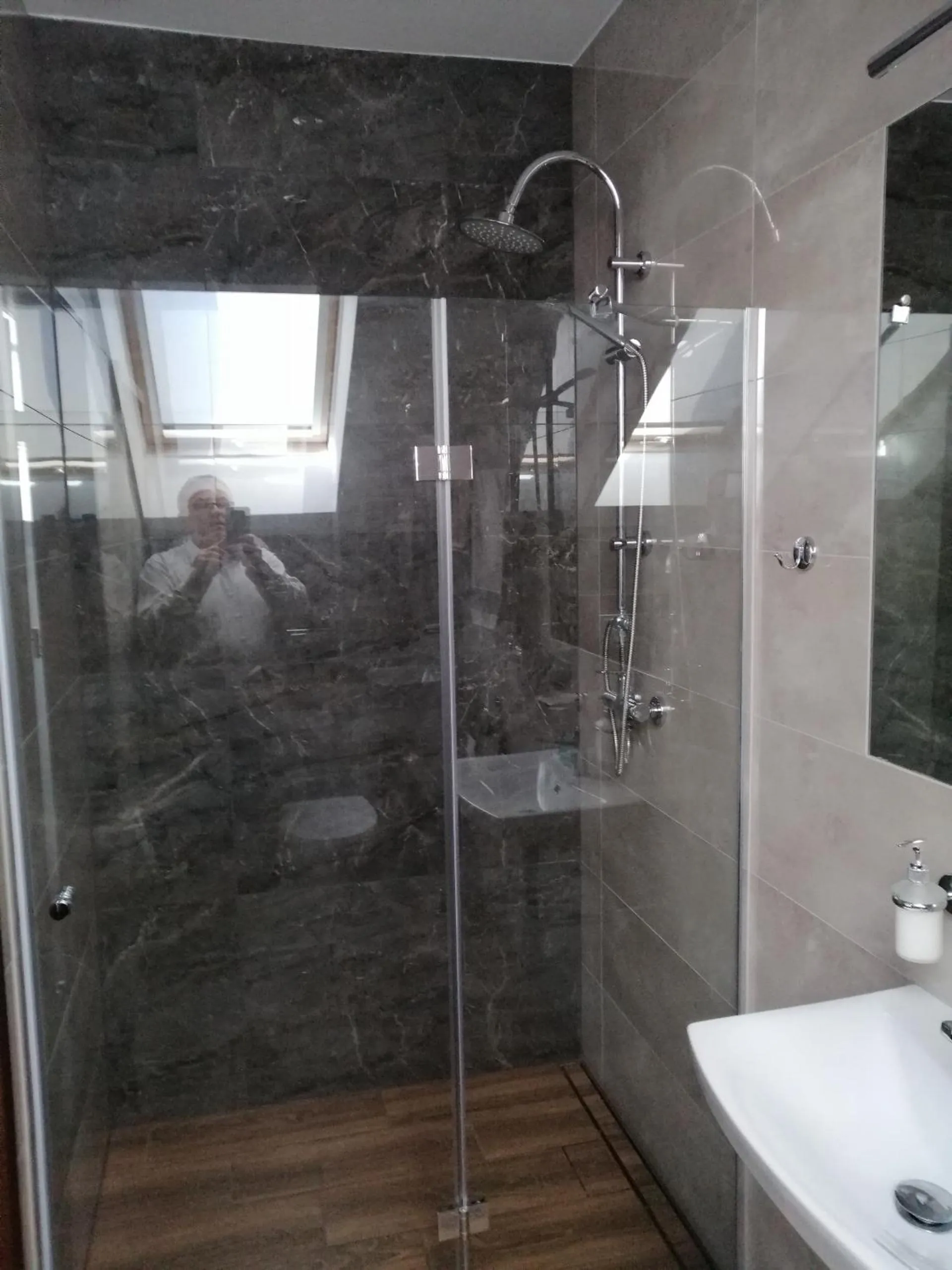 Pokoje Gościnne z łazienkami