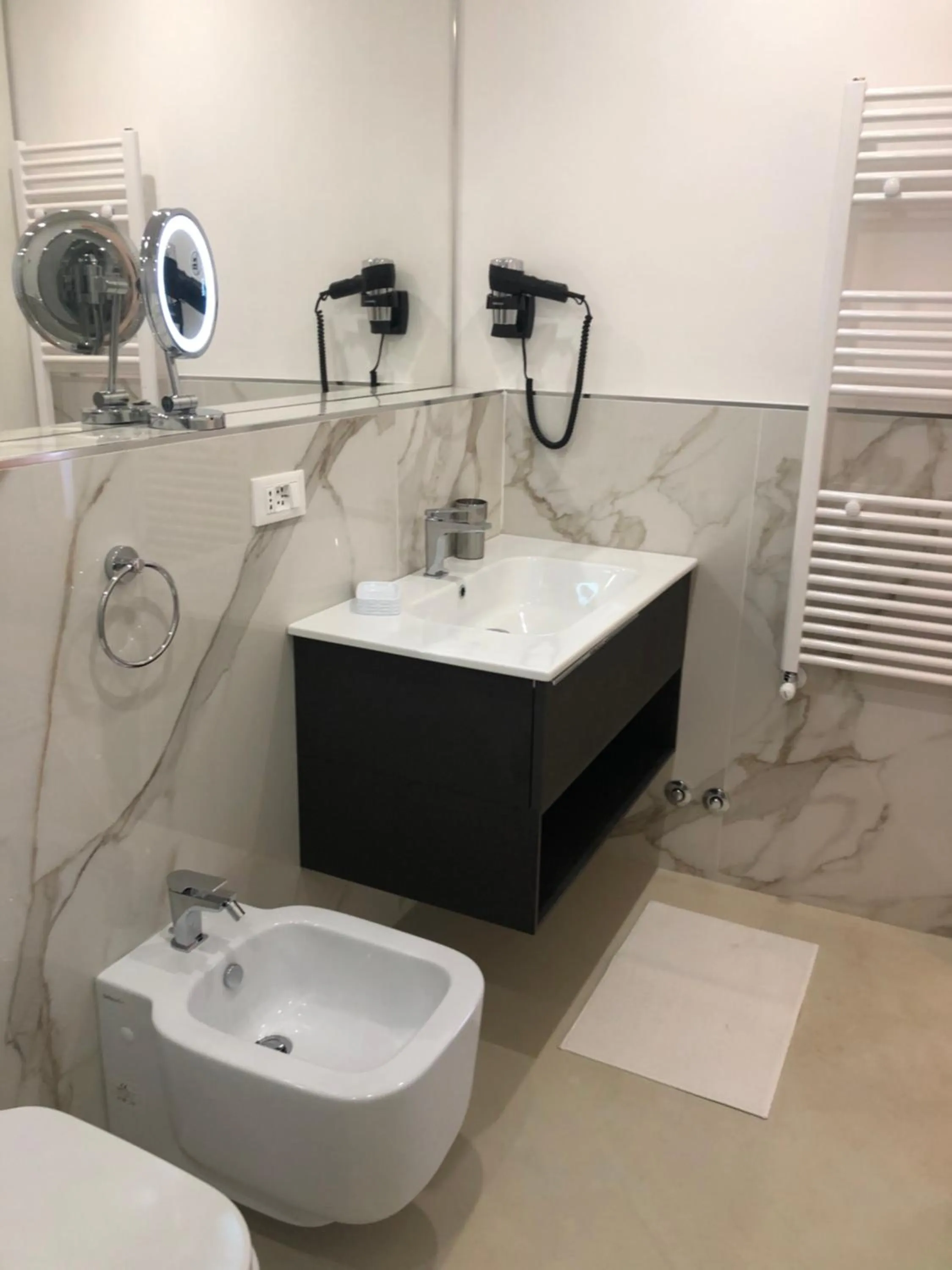 Bathroom in Art Atelier Risorgimento Guest House