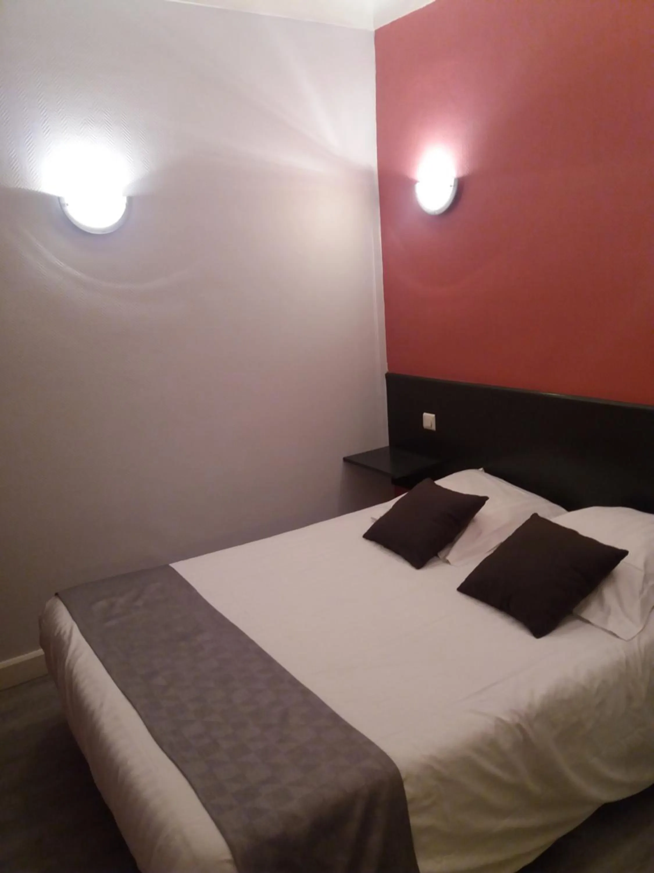 Photo of the whole room, Bed in L'Ecailler