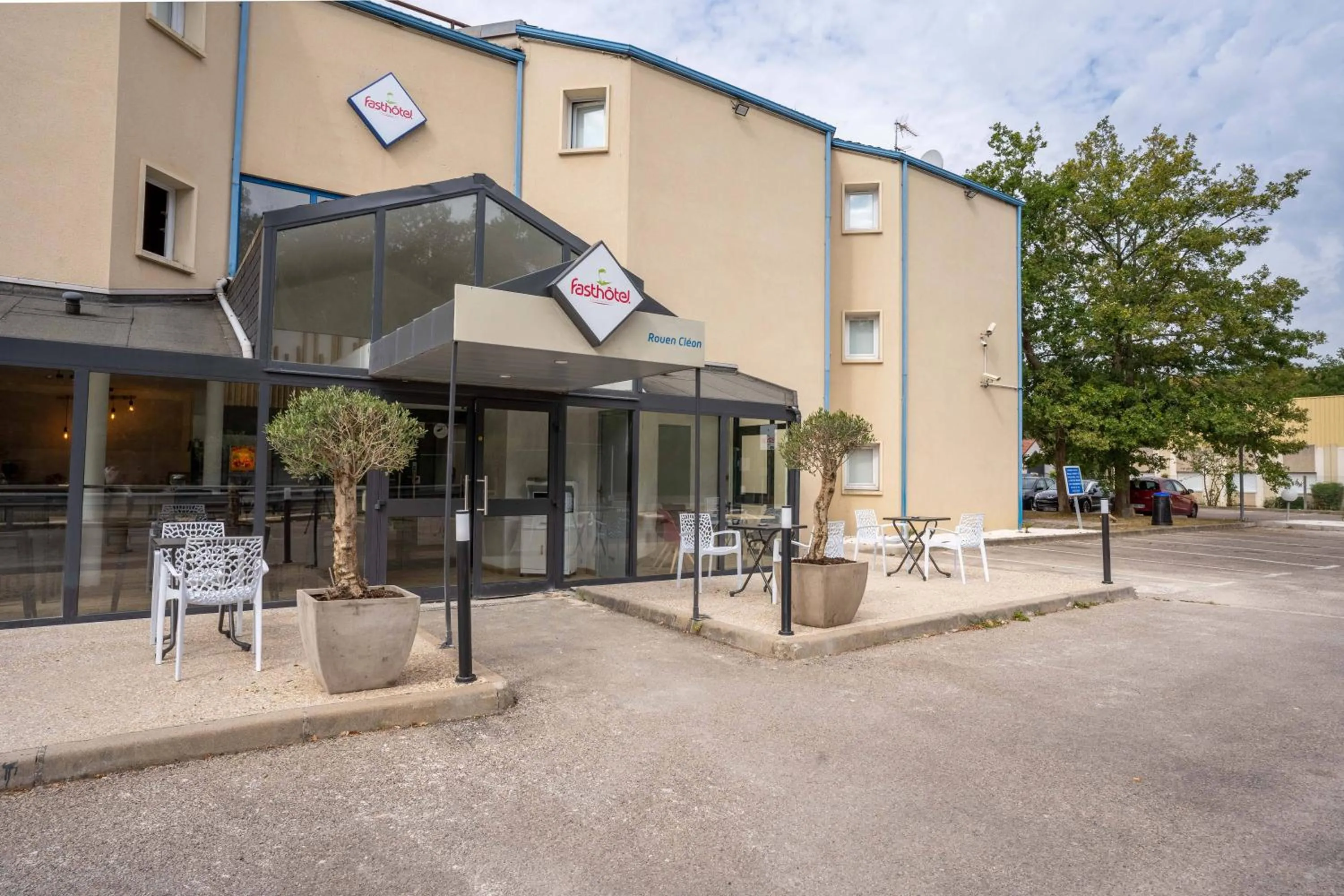 Property building in Fasthotel Cleon Rouen Sud