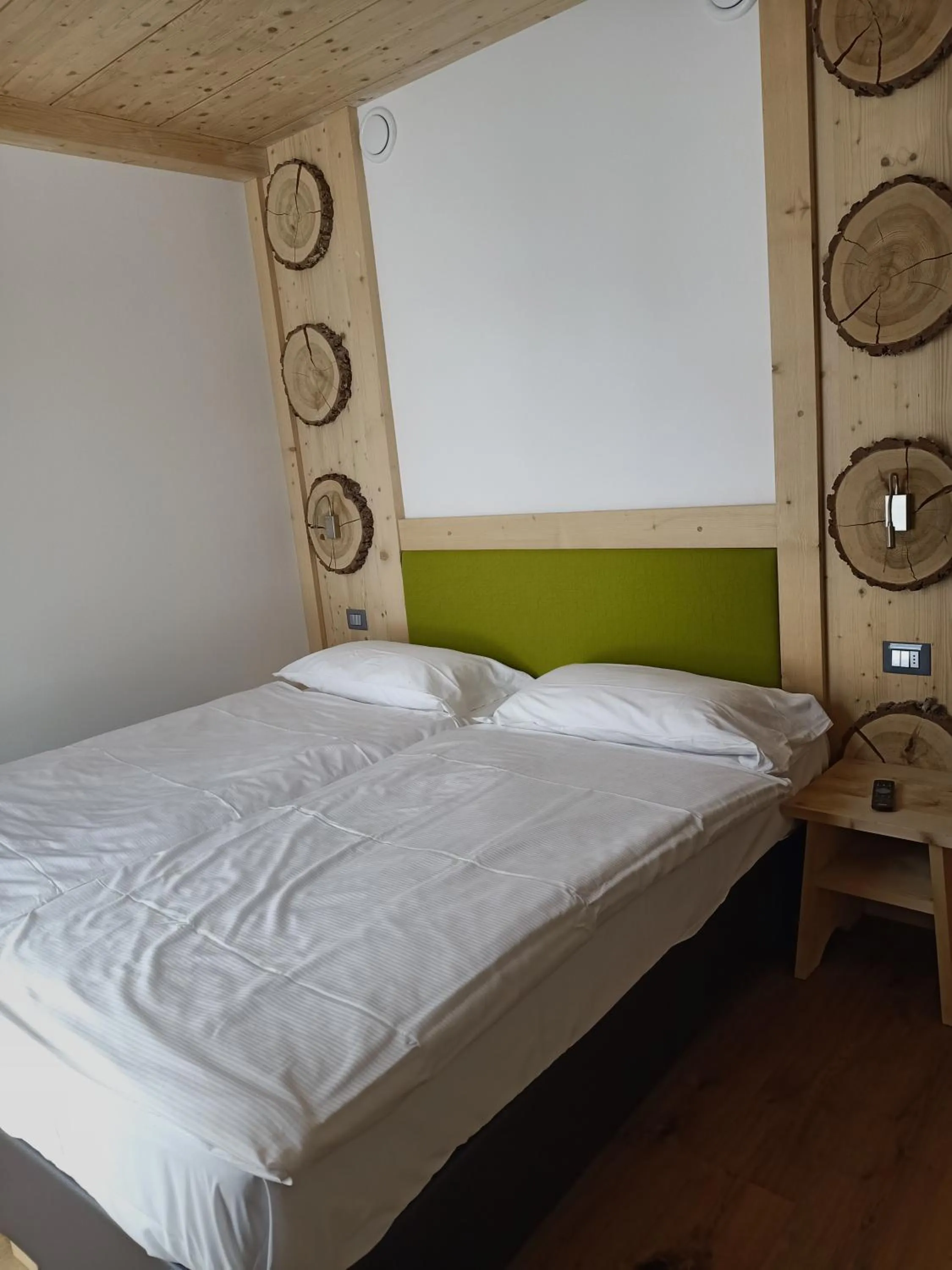 Bedroom, Bed in CAPANNA PRESENA