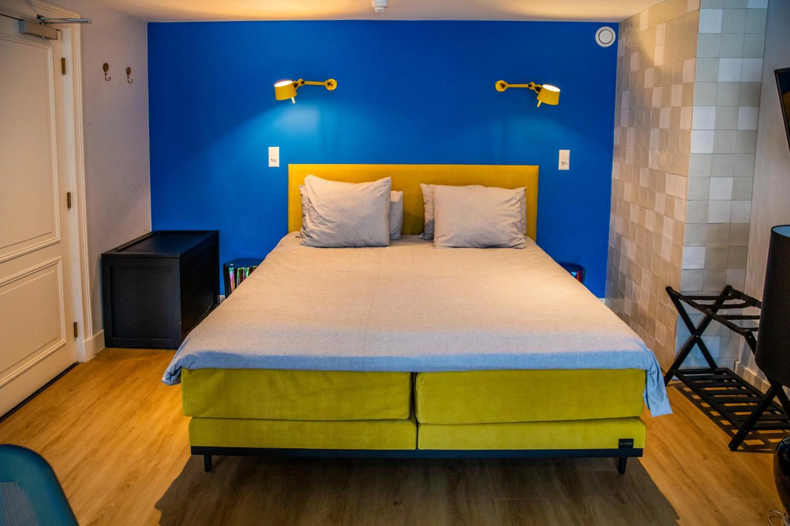 Bed in MUZE Hotel Utrecht