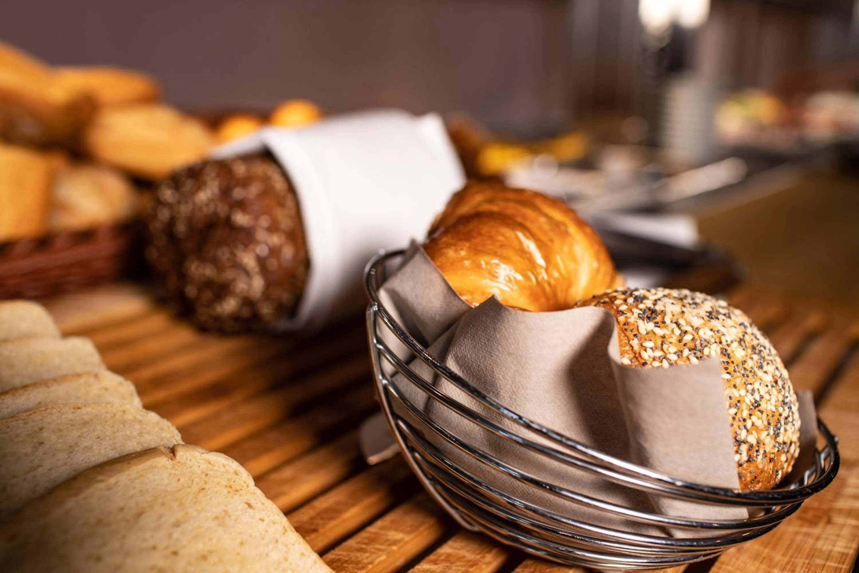 Breakfast in cantera by Wiegand