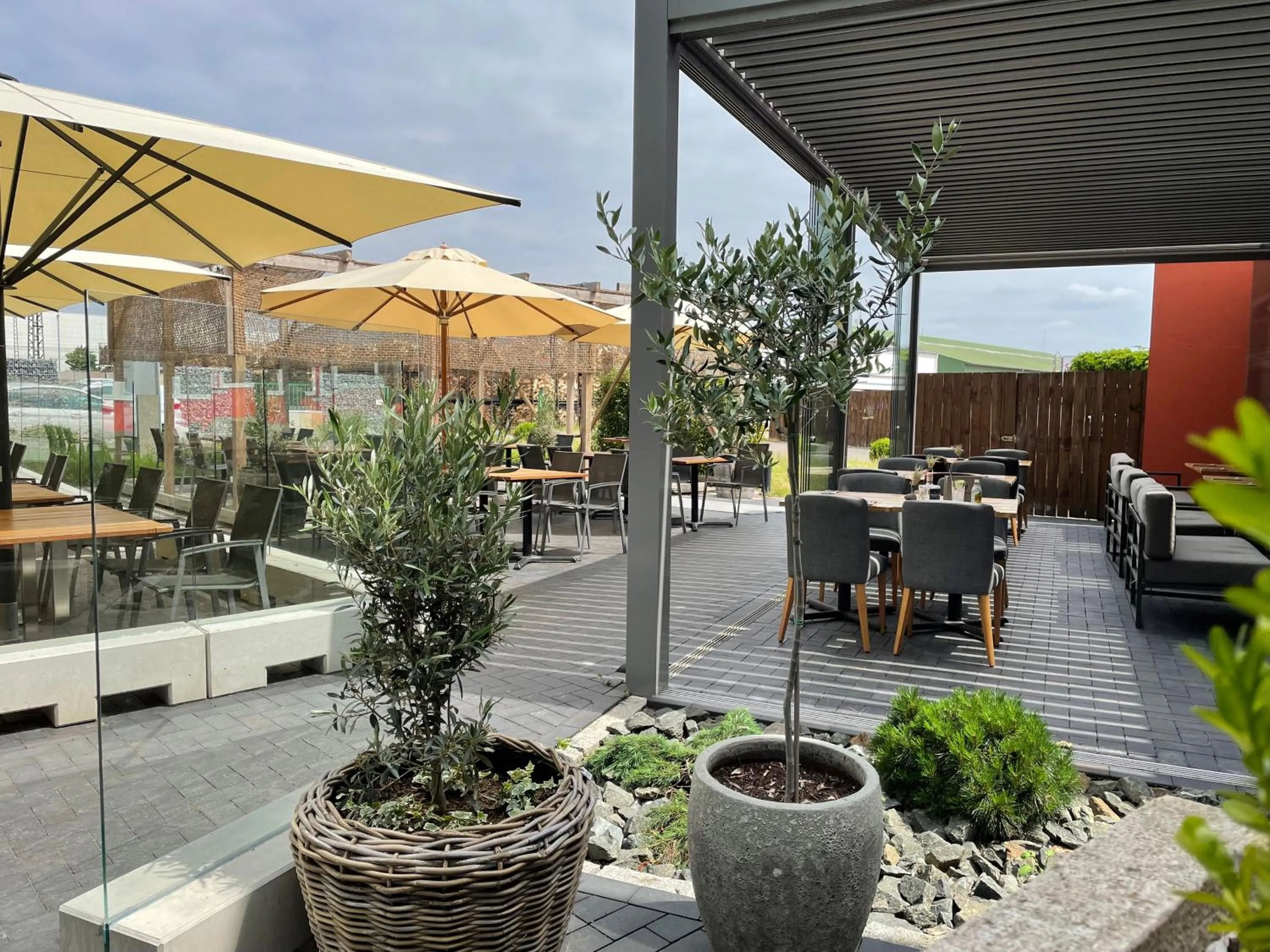 Restaurant/places to eat in cantera by Wiegand