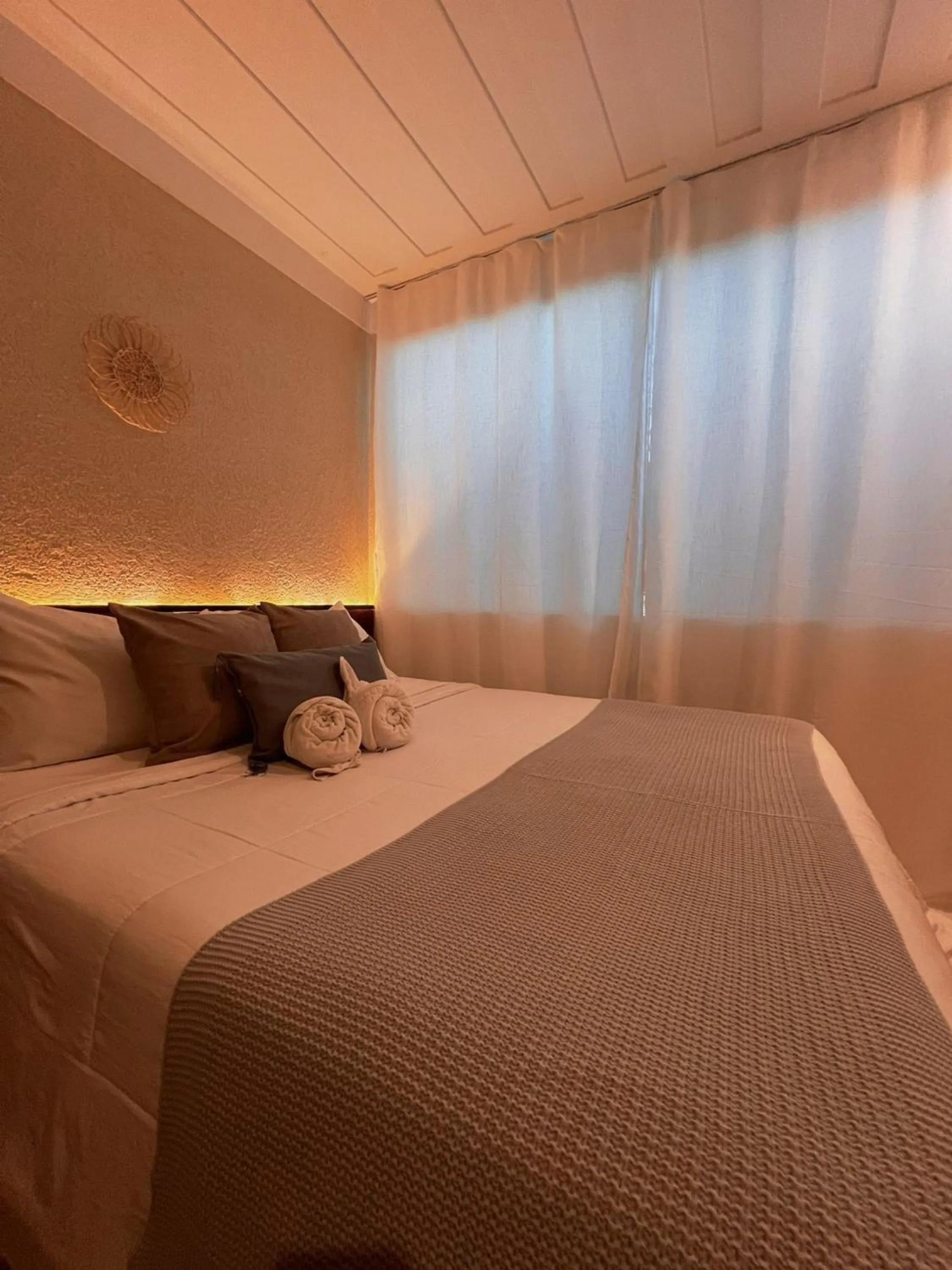 Bed in Pier Beach Club