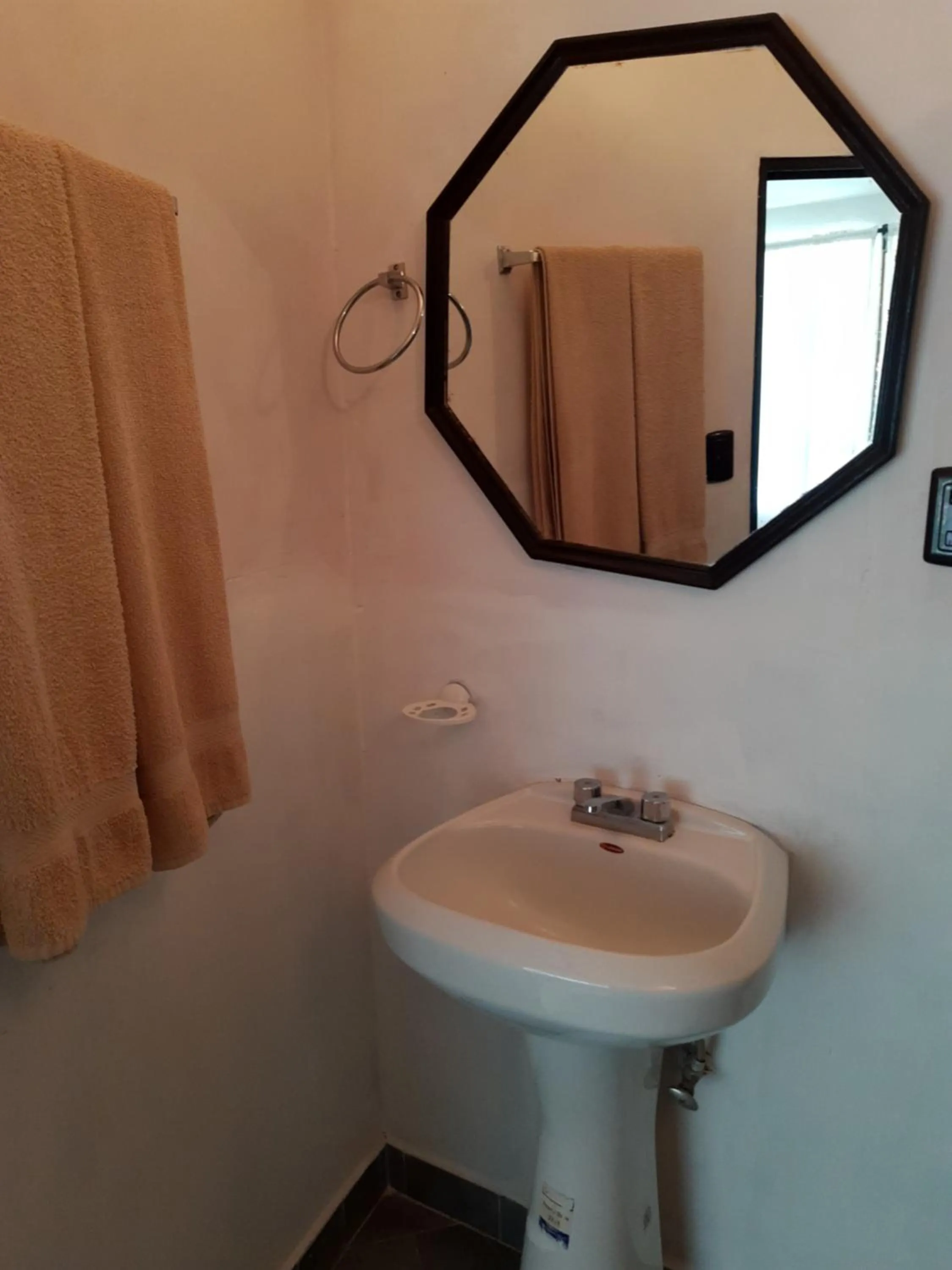 Bathroom in Posada Bugambilias