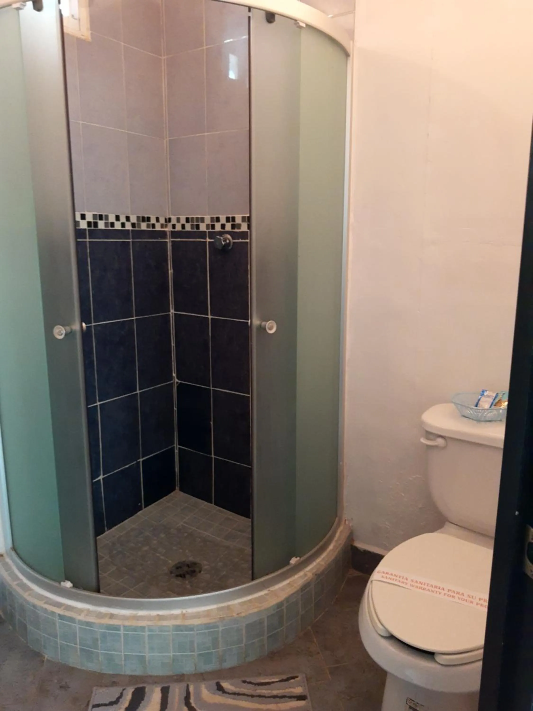 Bathroom in Posada Bugambilias