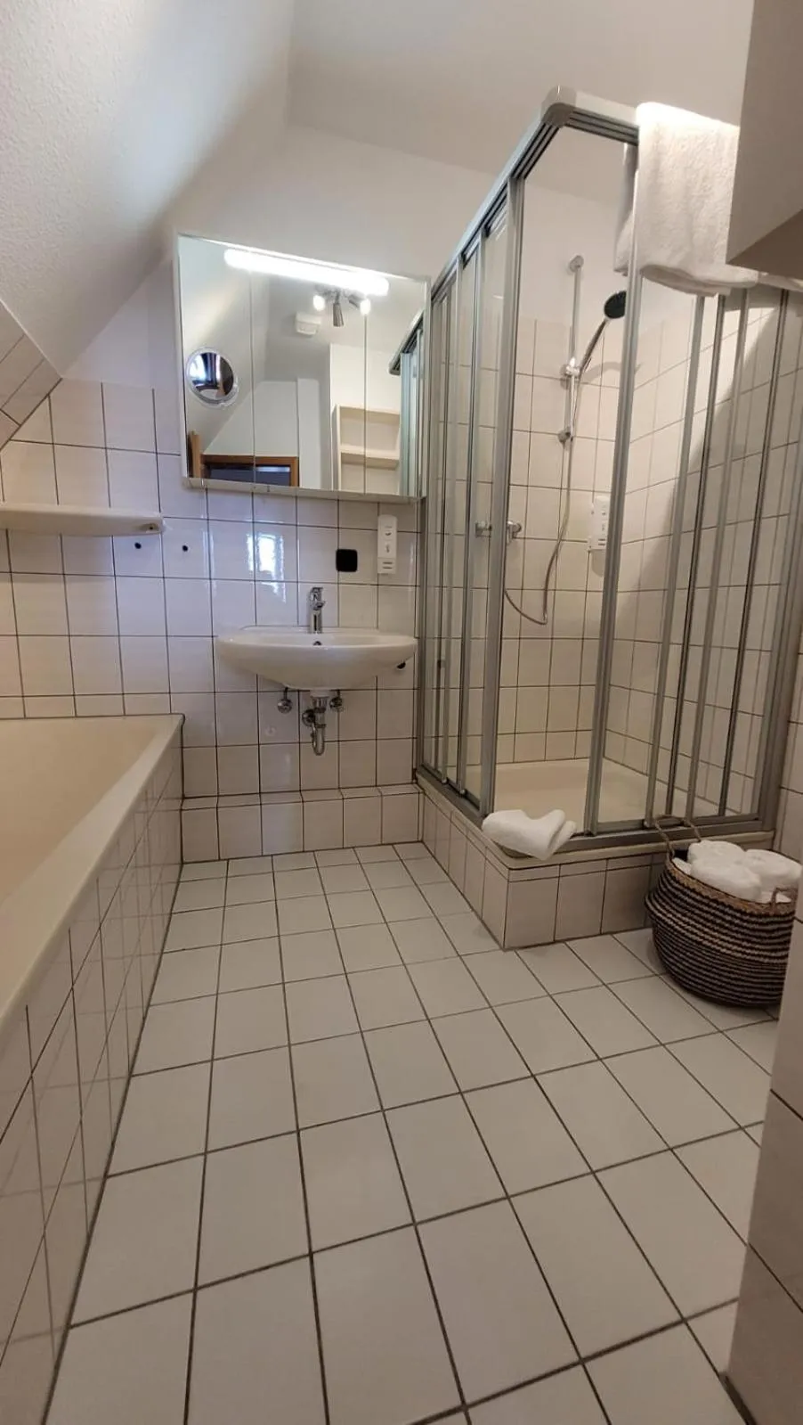 Shower in Hotel Zur Linde