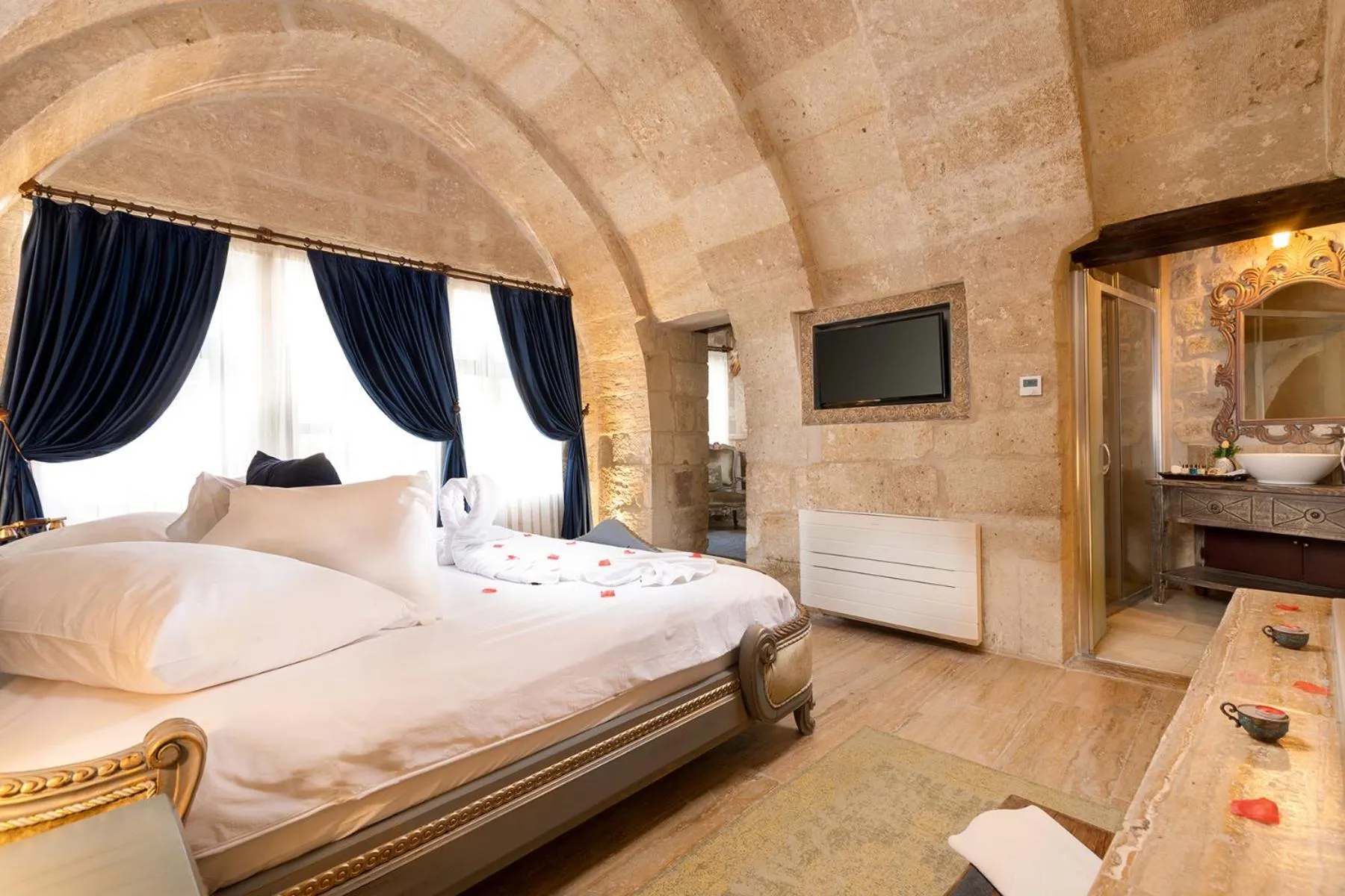 Bedroom, Bed in Elysion Cave Suites