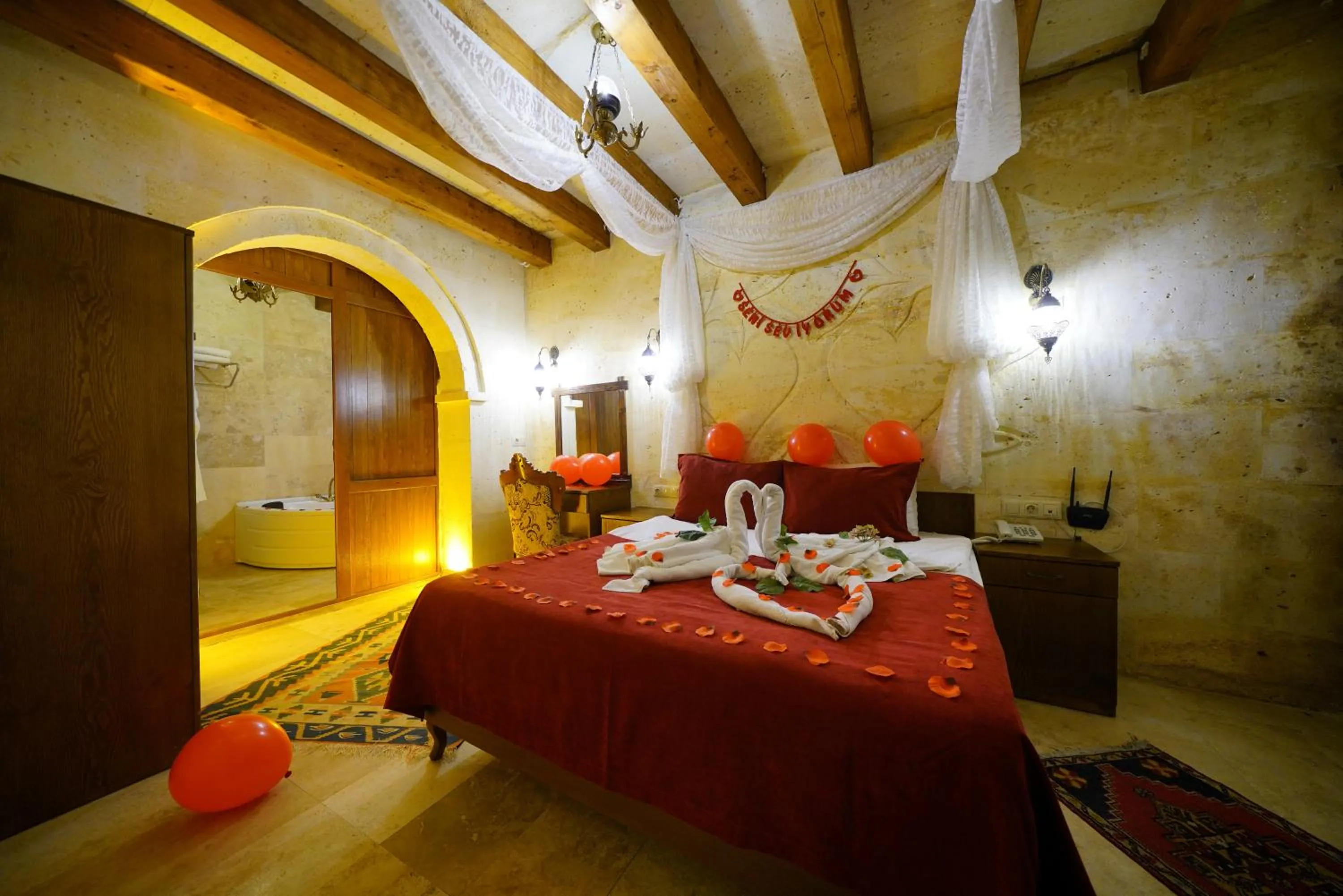 Bed in Balloon Cave Hotel