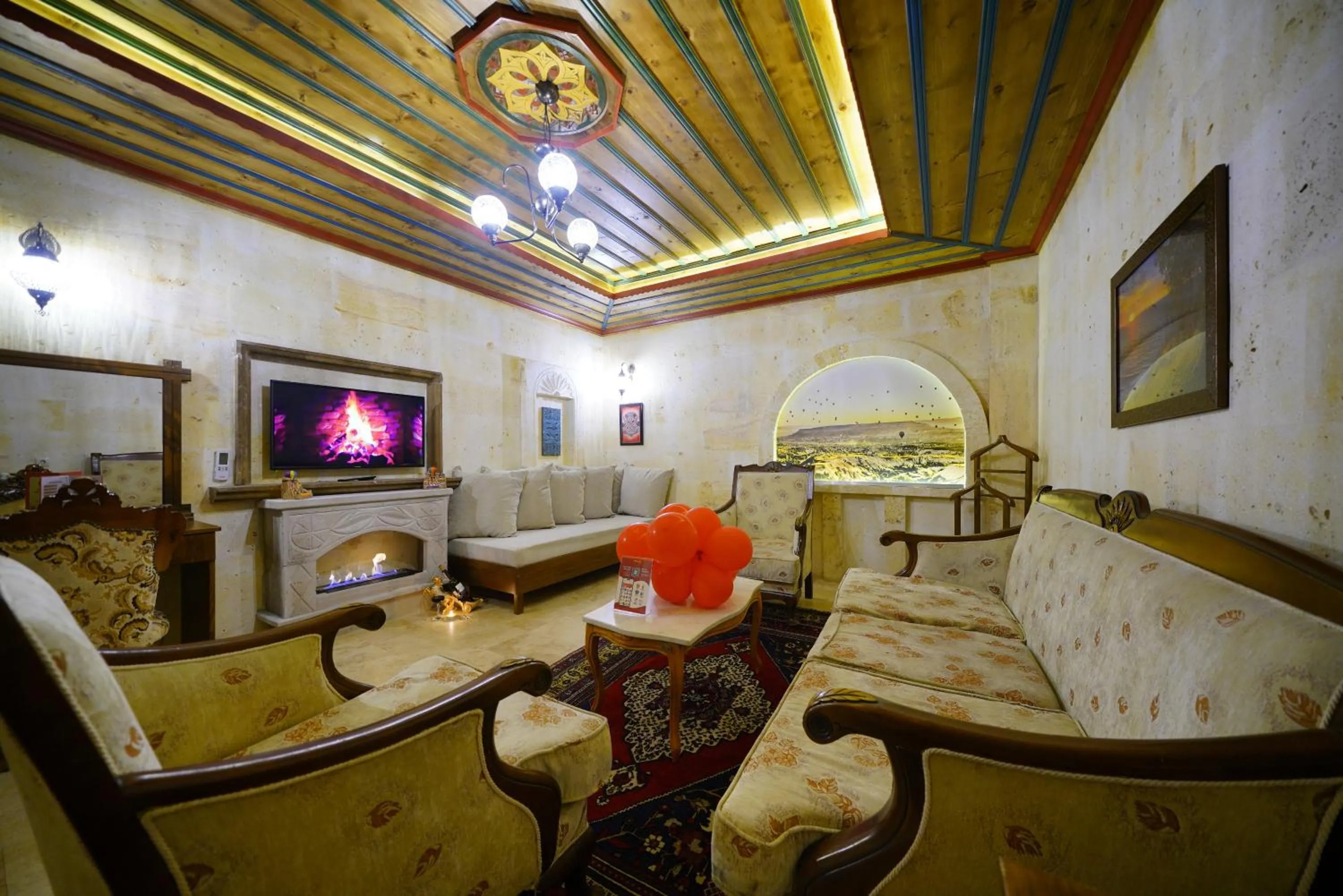 TV and multimedia in Balloon Cave Hotel