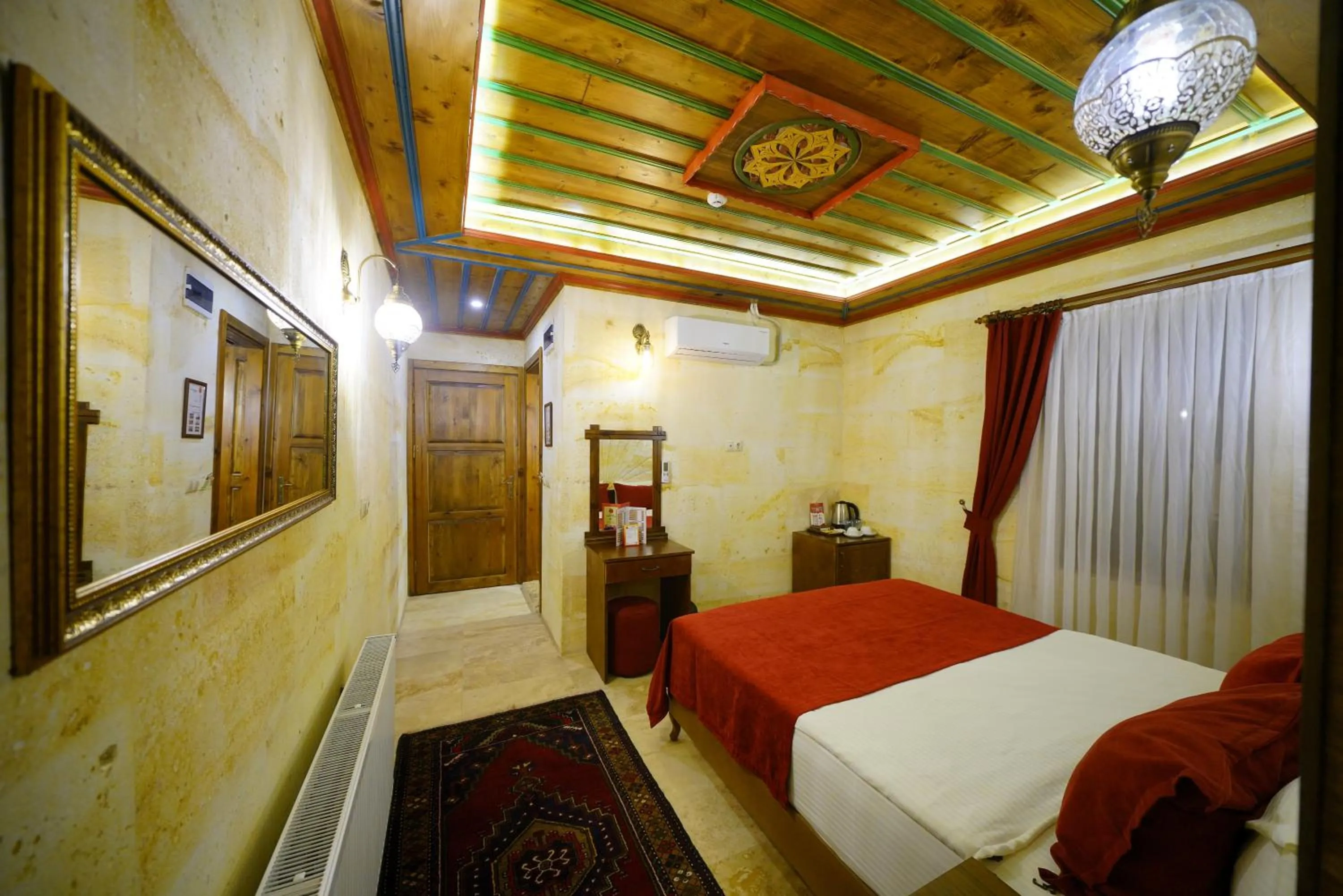 Bed in Balloon Cave Hotel