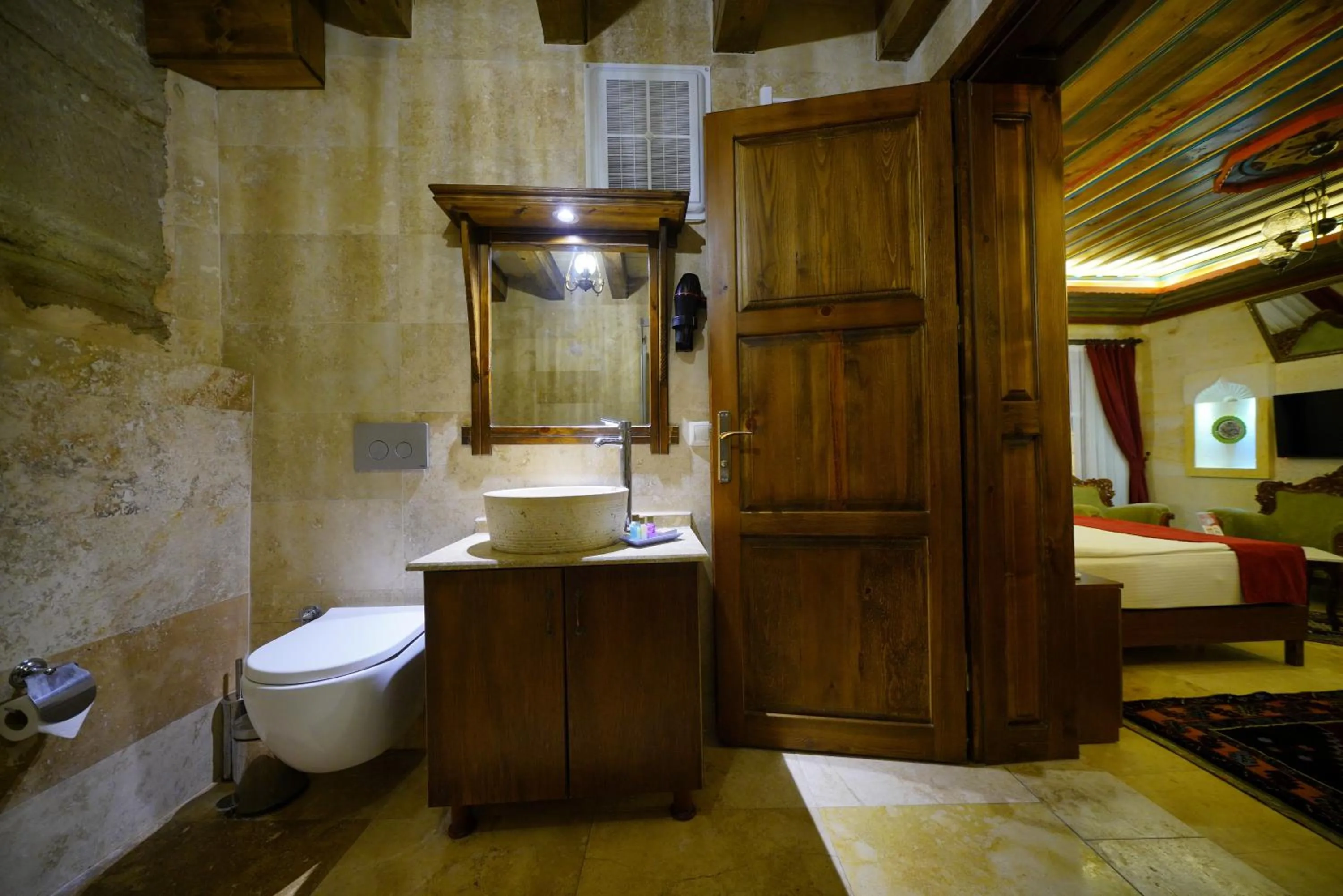 Bathroom, Bed in Balloon Cave Hotel